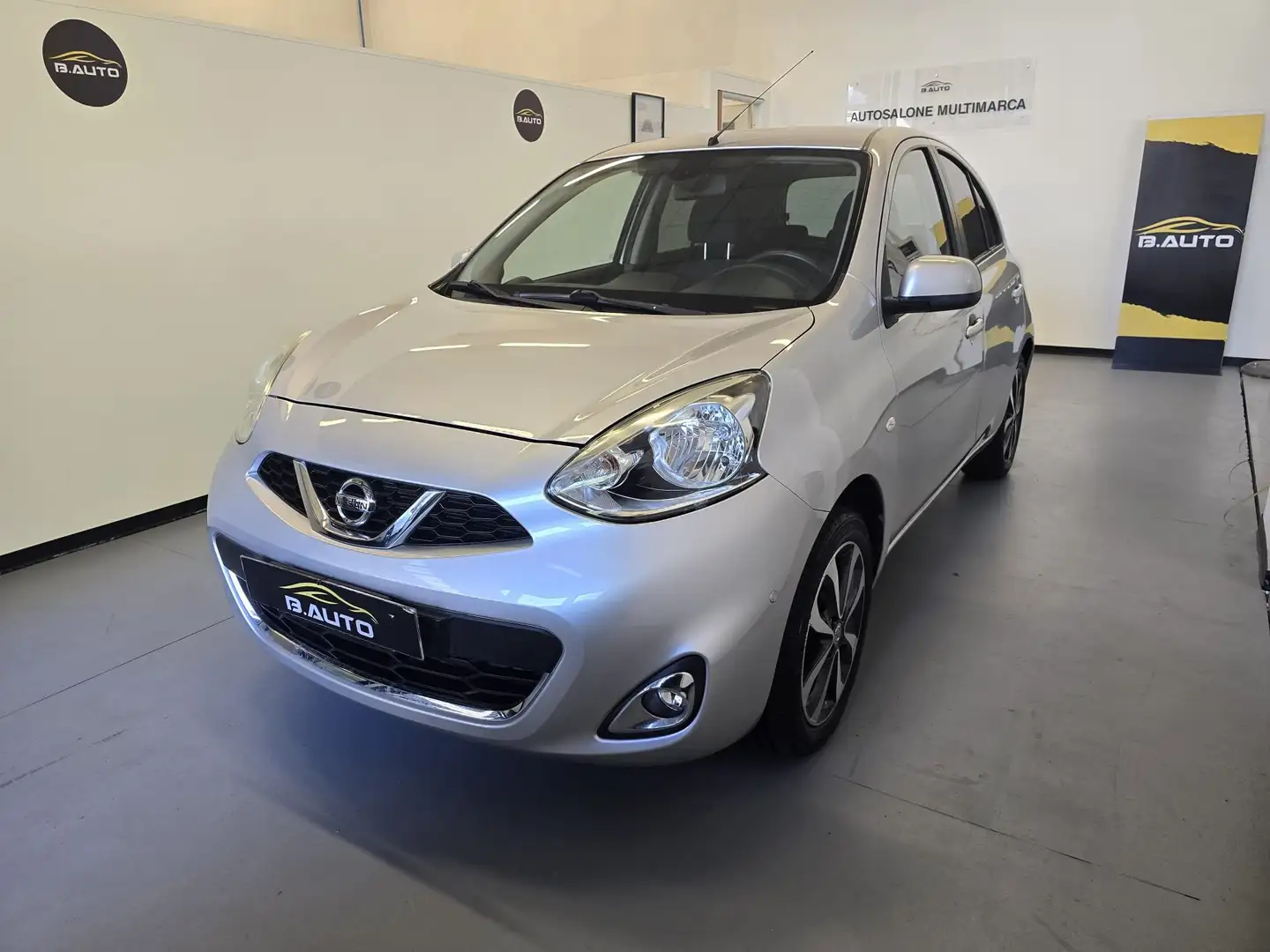 Nissan Micra Micra IV 2013 1.2 n-tec Silber - 2