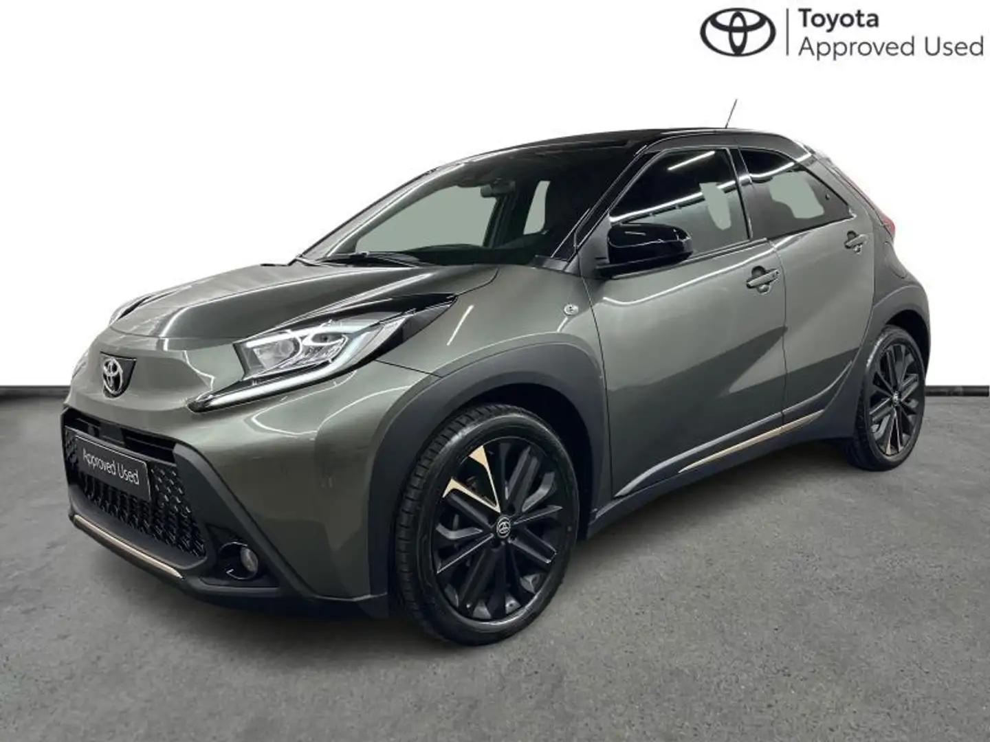 Toyota Aygo X Limited #2 Air JBL Carplay FUL Groen - 1