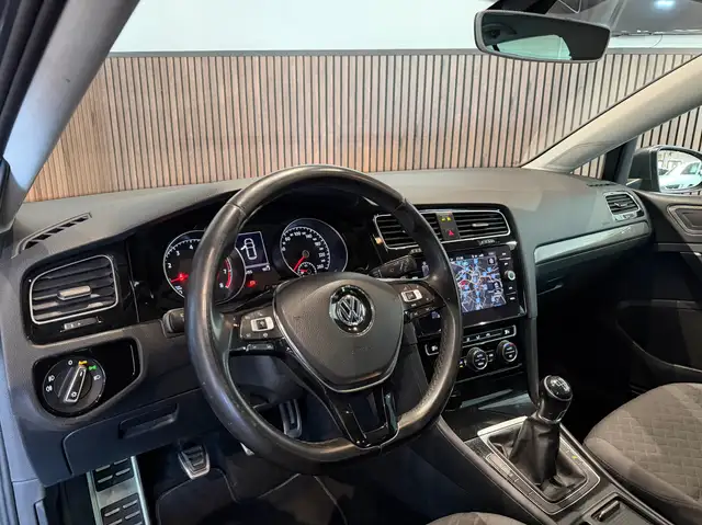 Volkswagen Golf view 7