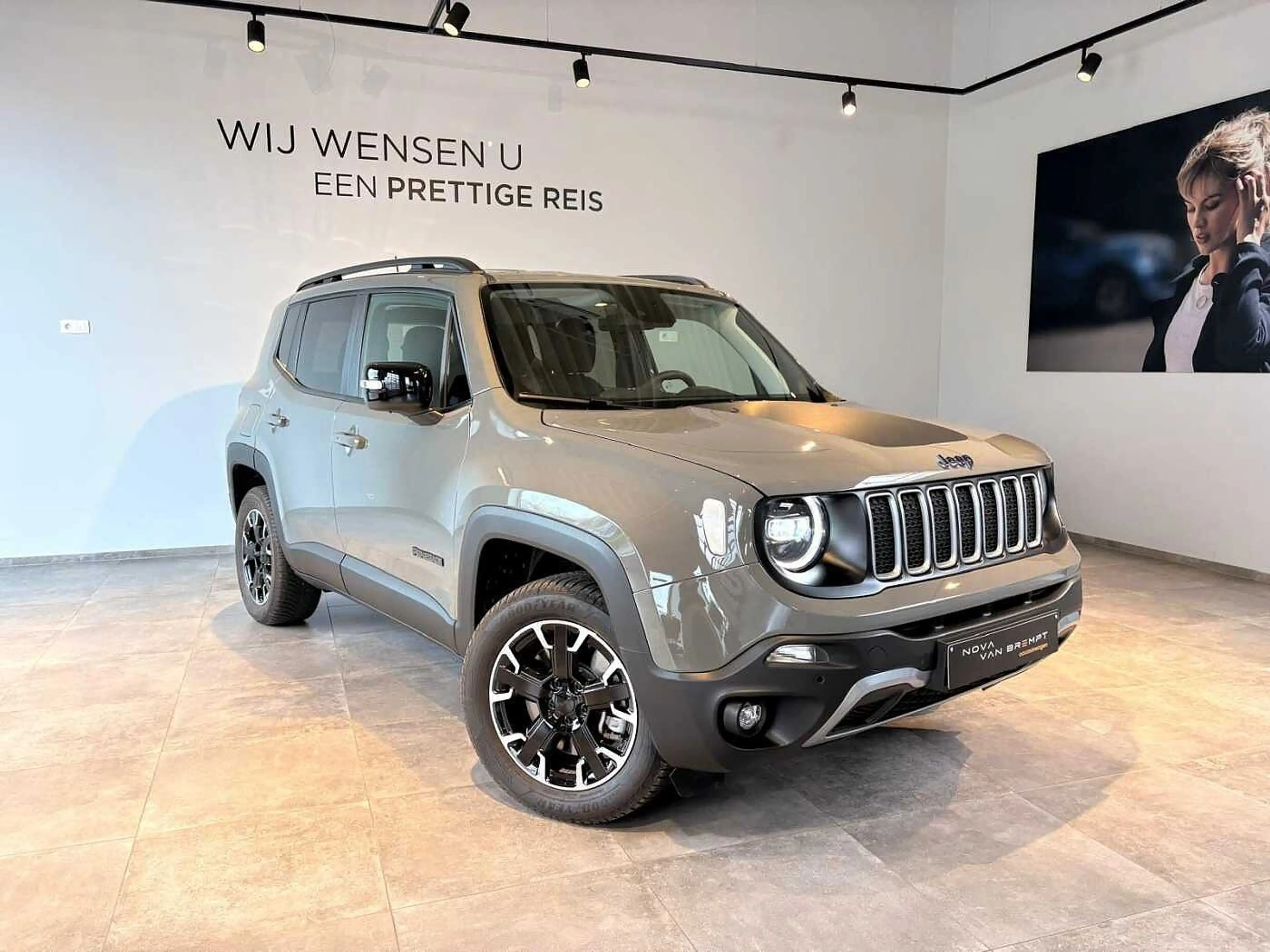 Jeep Renegade PHEV UPLAND 240PK 4XE — photo 3