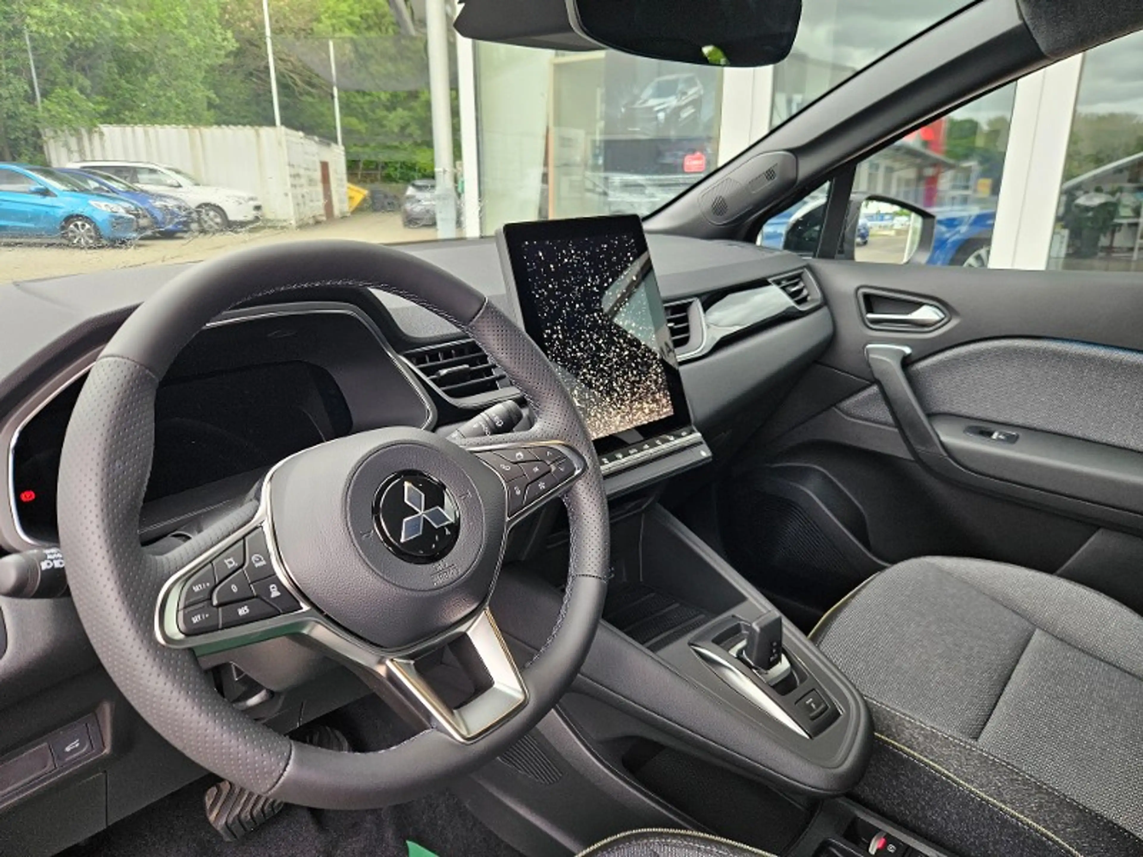 Mitsubishi Grandis Intro Edition 1.8 Hybrid — photo 4