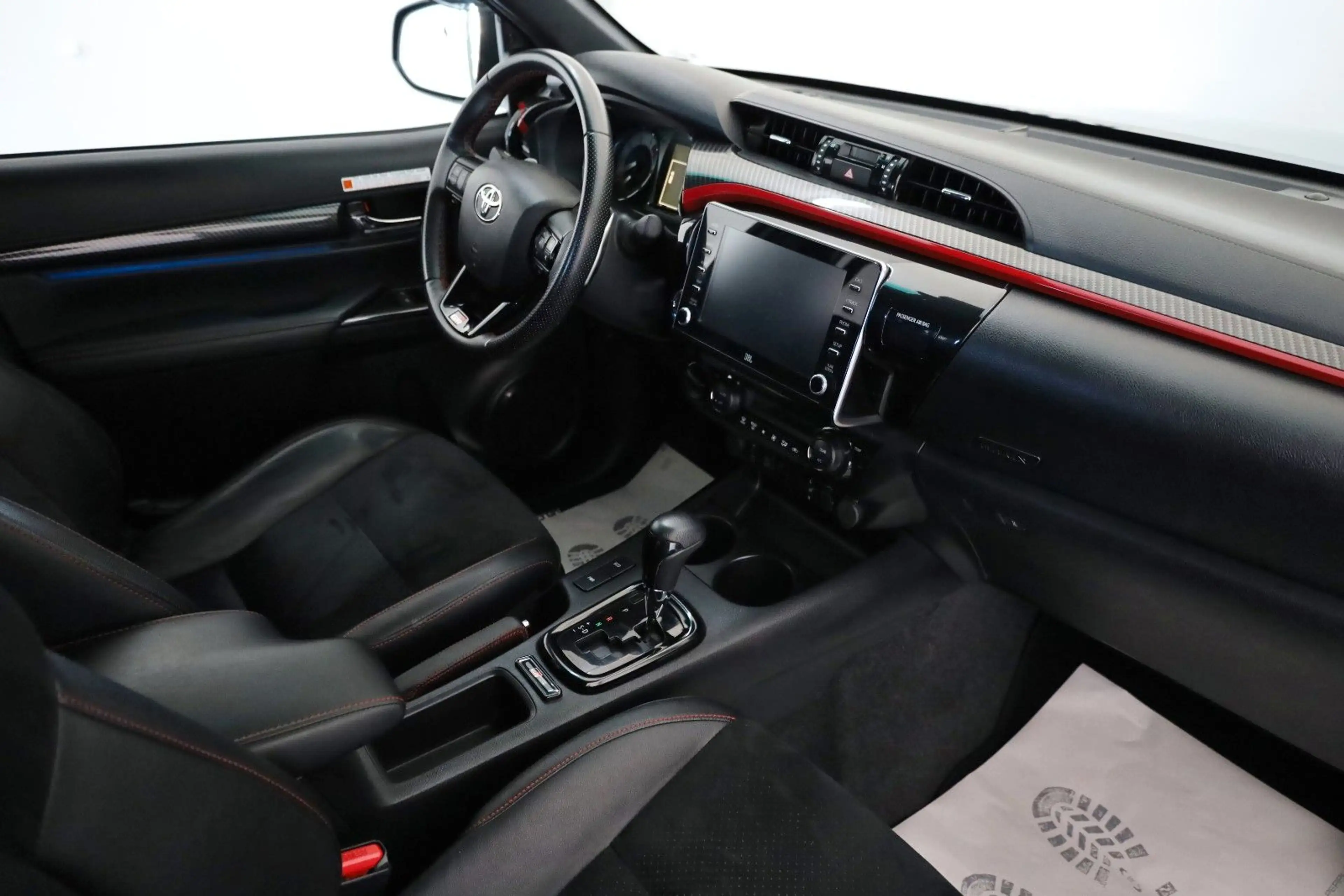 Toyota Hilux 2.8 D-4D GR Sport,Alcantara,ACC,Rollo, AHK — photo 3