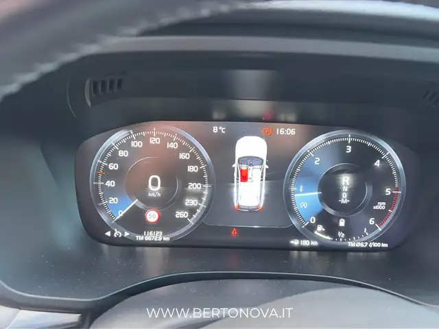 Volvo XC60 view 14