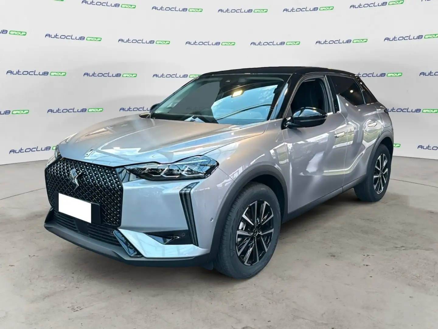 DS Automobiles DS 3 Crossback 3 PALLAS BLUEHDi Auto Grau - 1