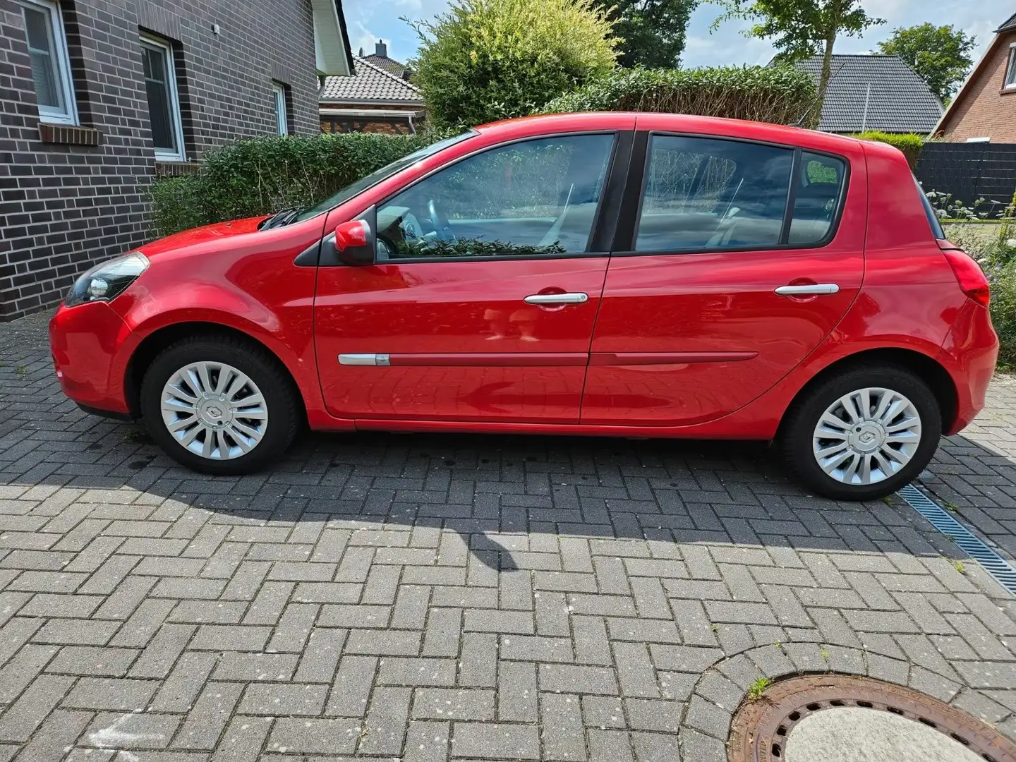 Renault Clio Clio 1.2 16V 75 Dynamique Rot - 2