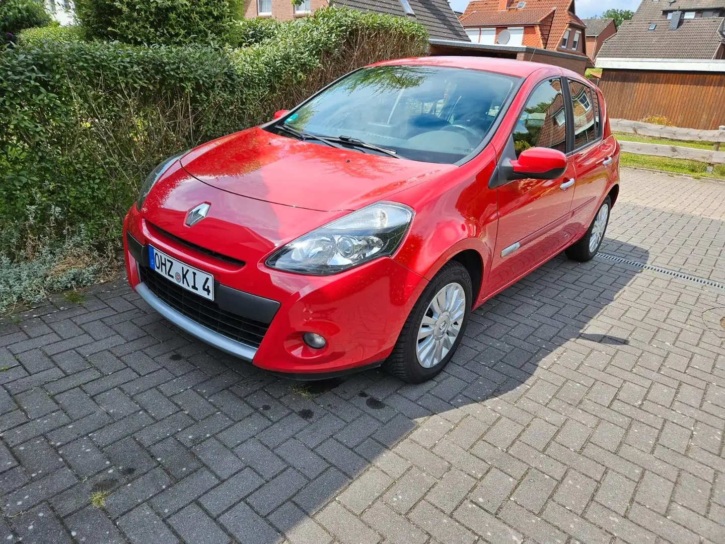 Renault Clio Clio 1.2 16V 75 Dynamique Rot - 1