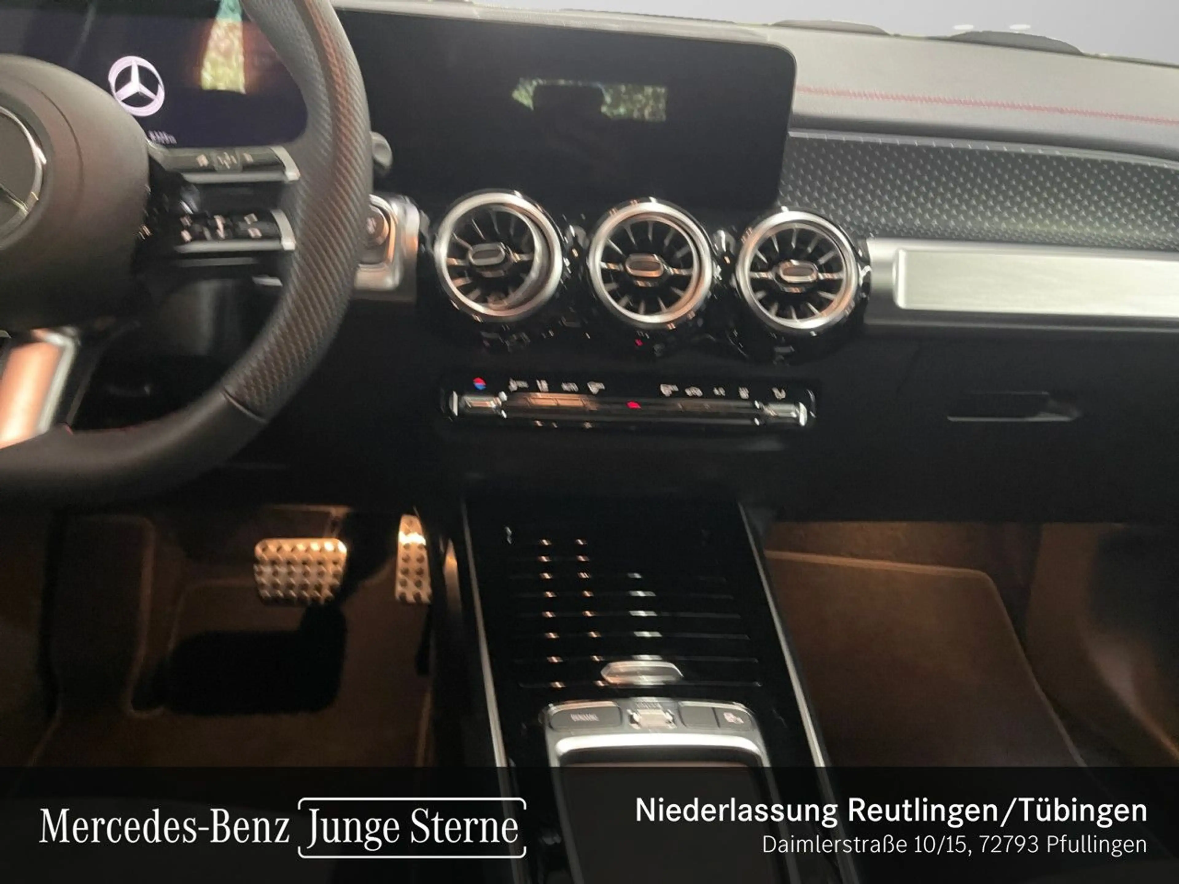 Mercedes-Benz EQB 250 AMG+NIGHT+ADVANCED+KAMERA+SPUR — photo 15