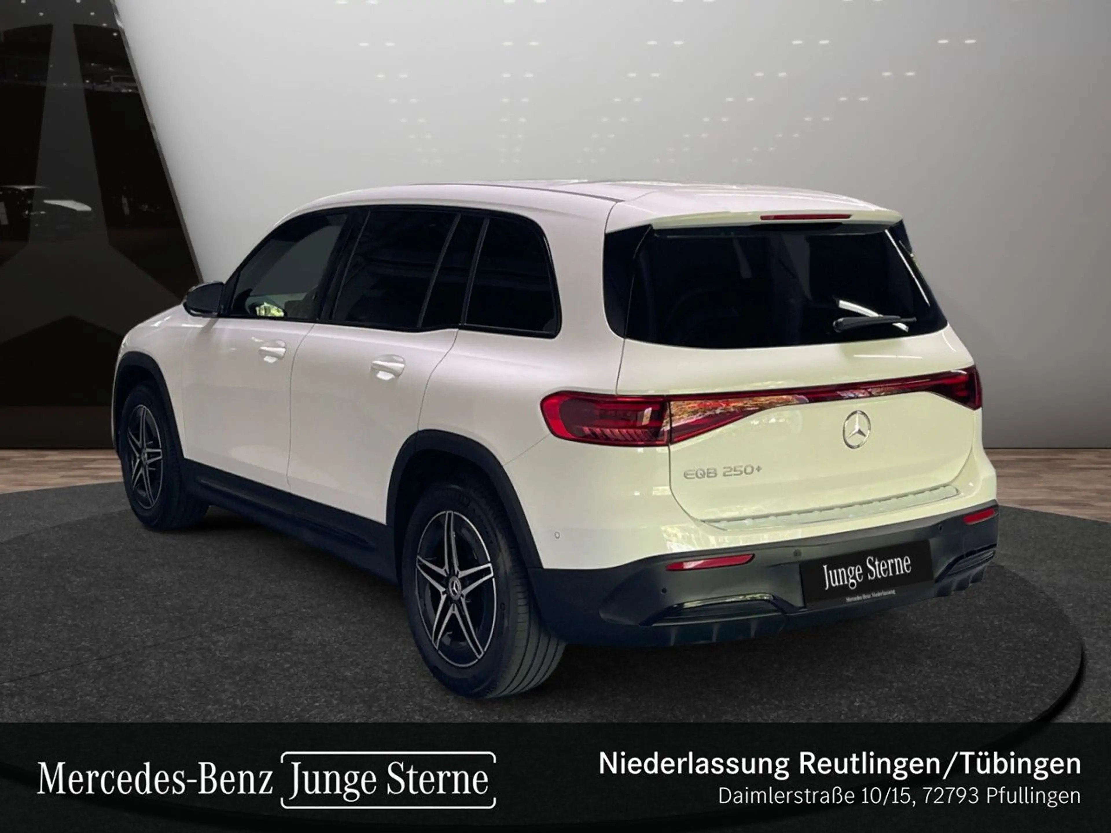 Mercedes-Benz EQB 250 AMG+NIGHT+ADVANCED+KAMERA+SPUR — photo 10