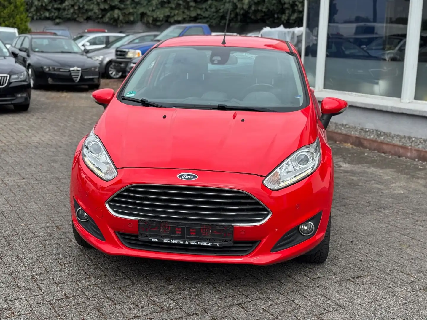 Ford Fiesta Titanium Rood - 2