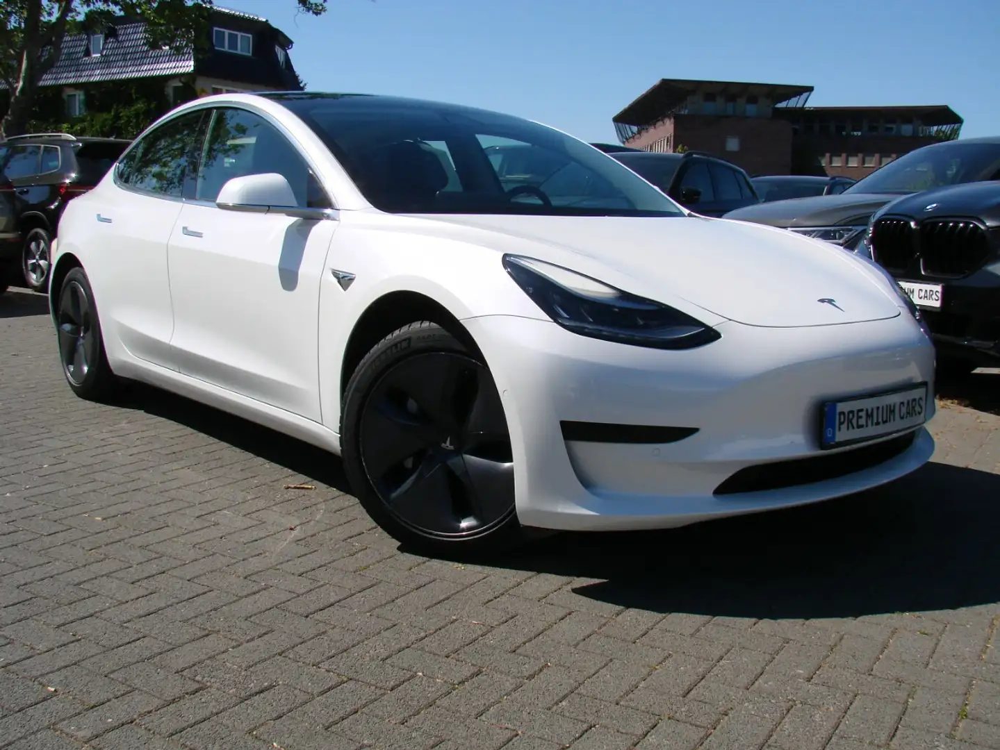 Tesla Model 3 Standard Range Plus RWD Panorama bijela - 1