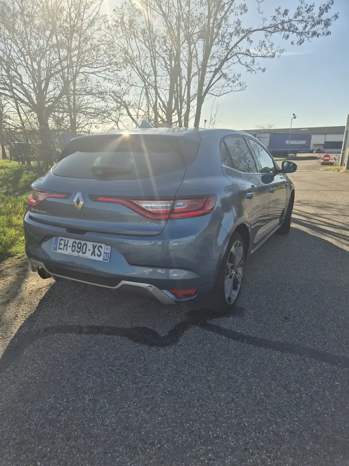 Renault Megane Berline — photo 2