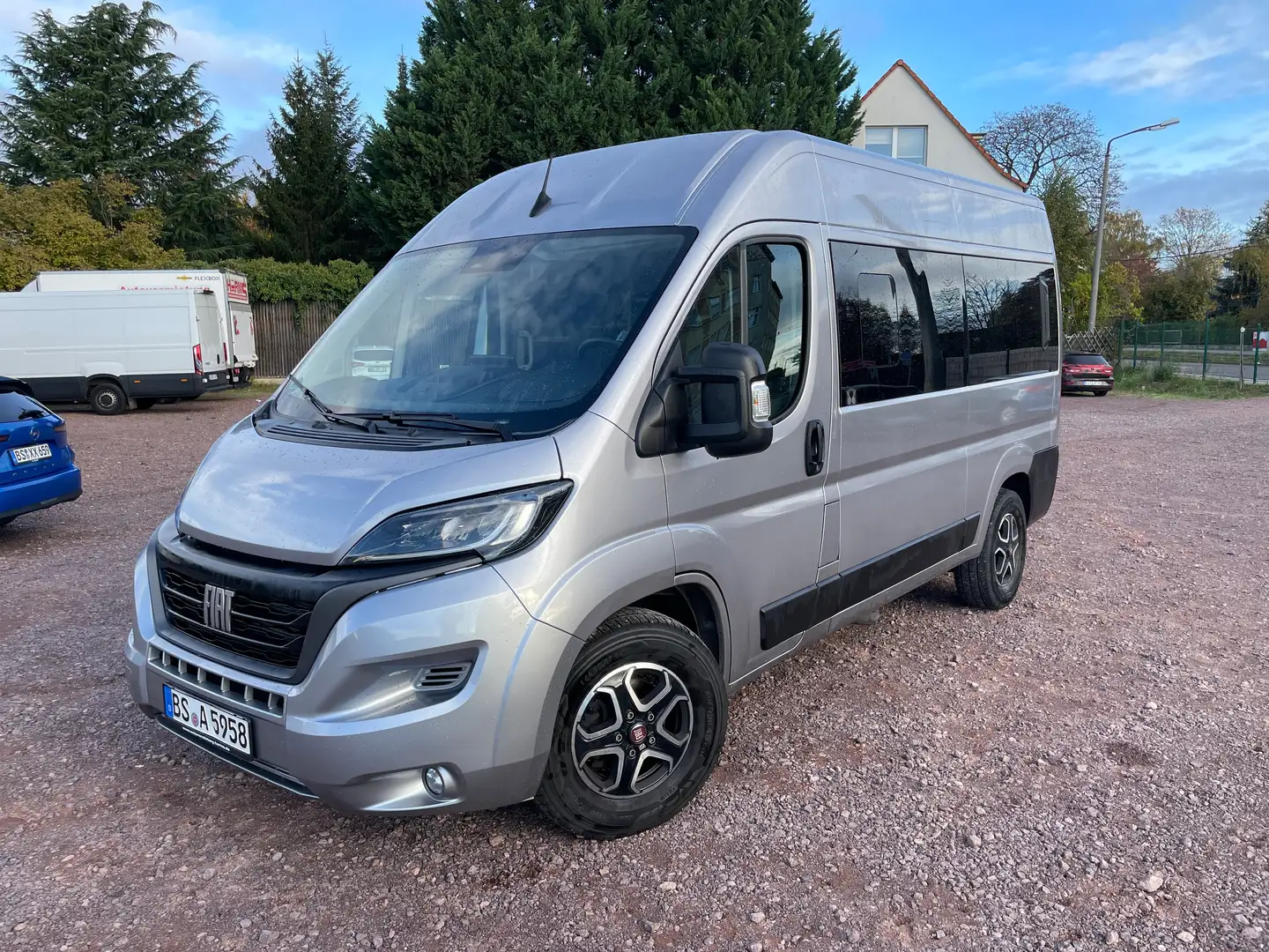 Fiat Ducato Ducato 33 140 Multijet L2H2 Luxusbus Panorama Grau - 1