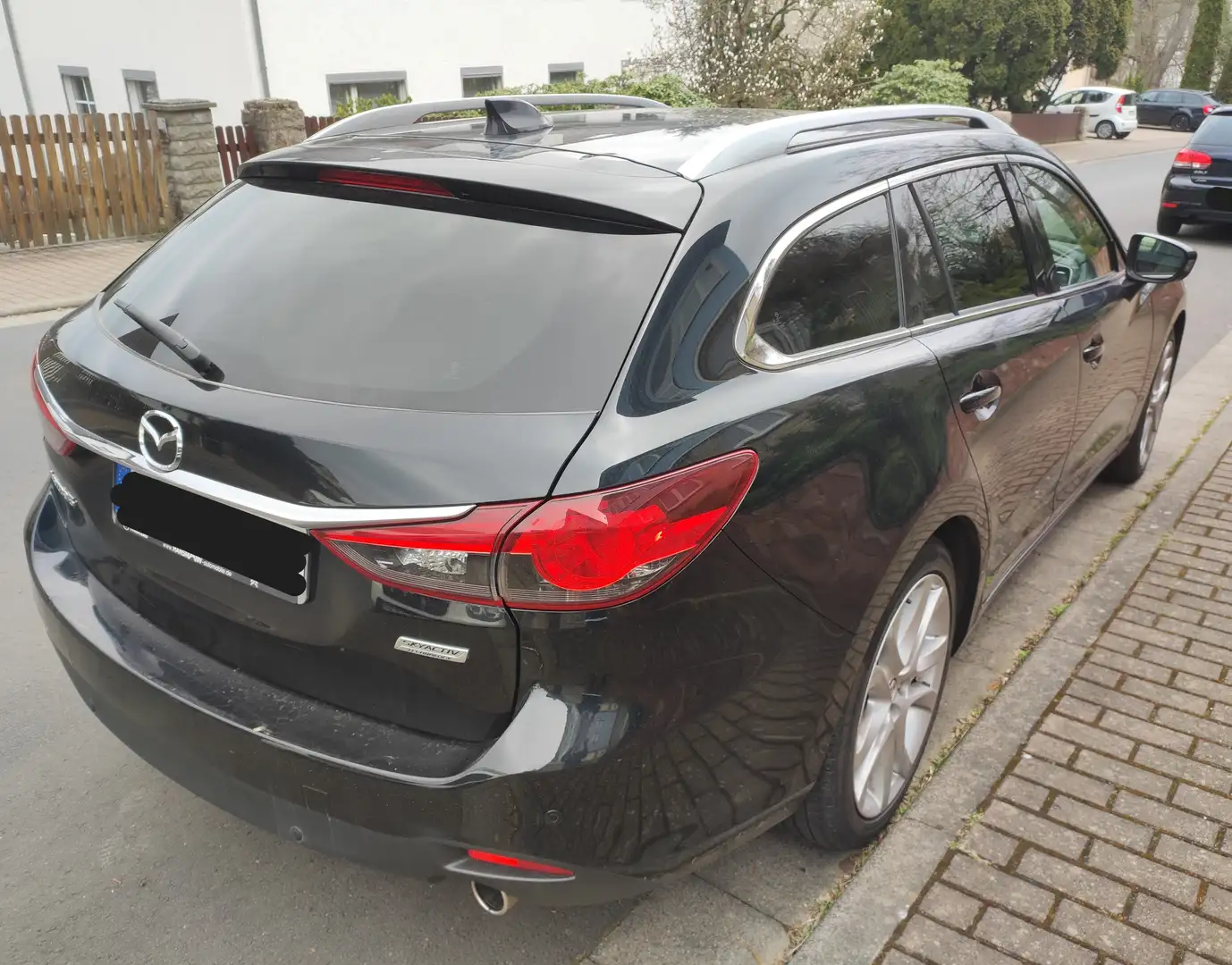 Mazda 6 6  2.2 Kombi SKYACTIV-D Sports-Line Schwarz - 2