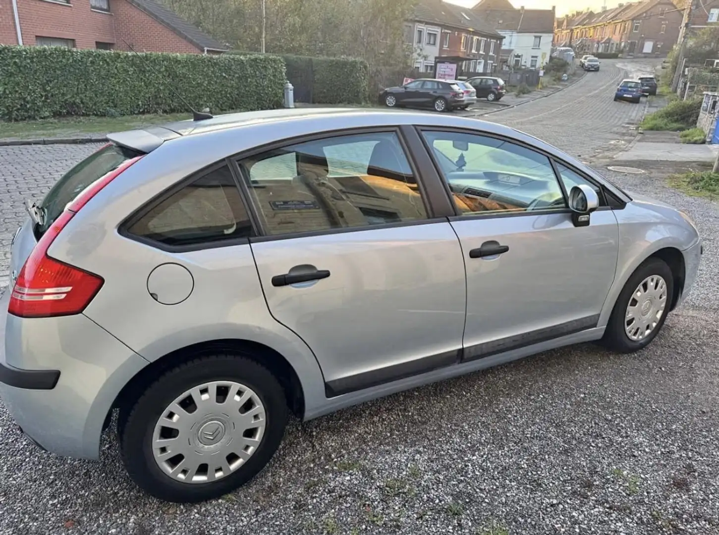Citroen C4 1.4i 16v LX - 2