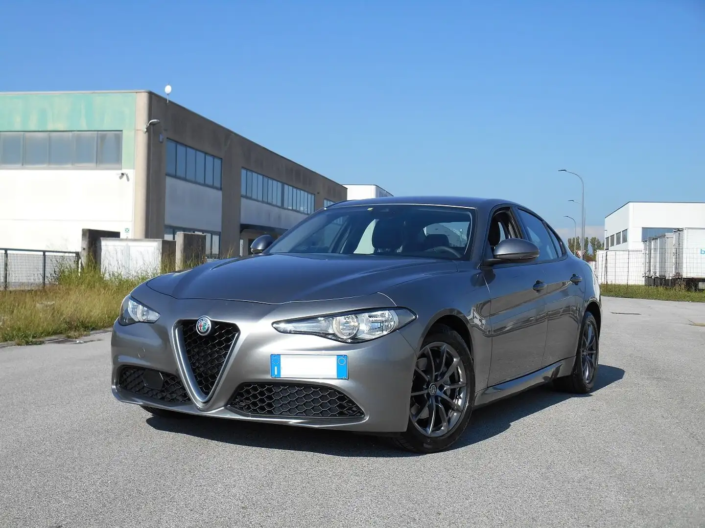 Alfa Romeo Giulia 180cv auto Gris - 1