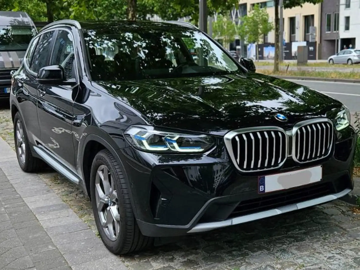 BMW X3 X3 xDrive20i Aut. Zwart - 1
