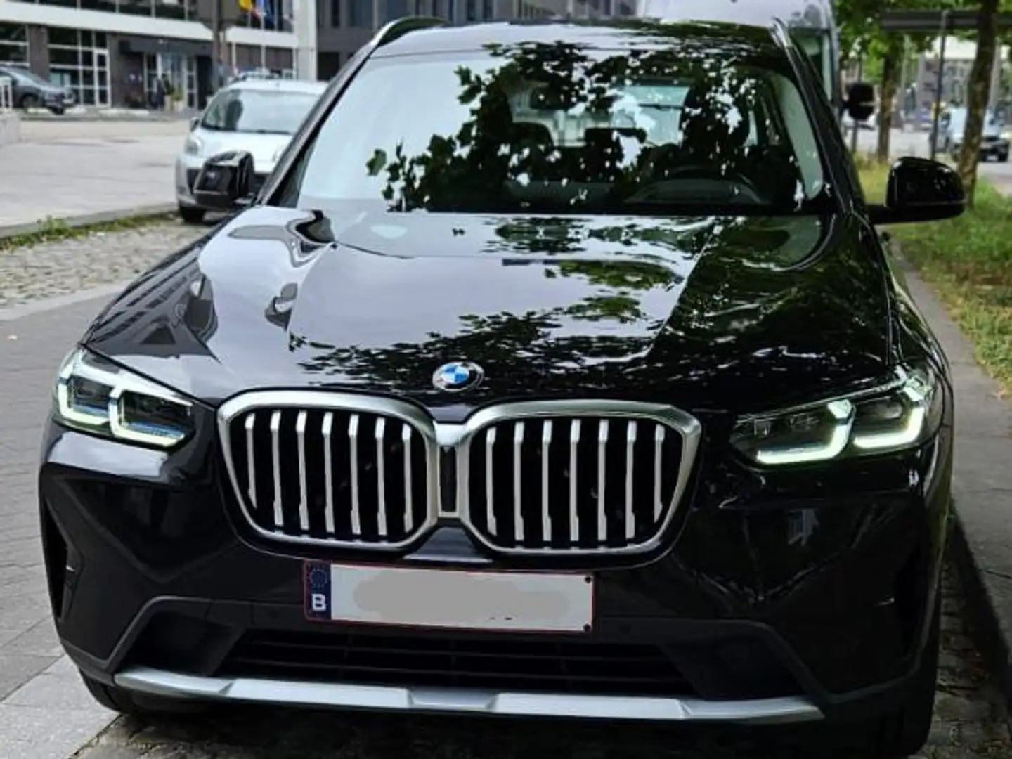 BMW X3 X3 xDrive20i Aut. Zwart - 2