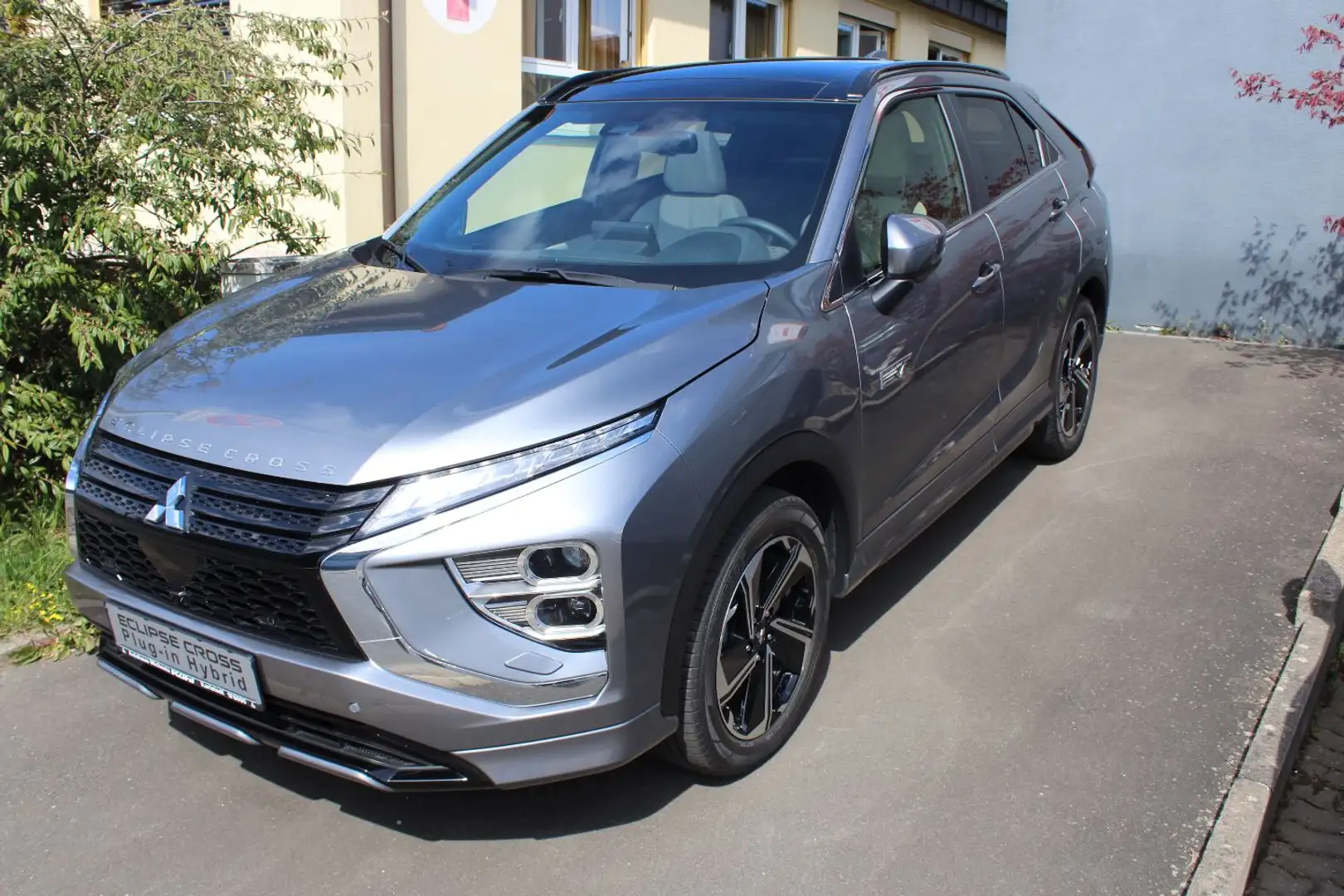 Mitsubishi Eclipse Cross Plug-in Hybrid TOP 2.4 Pano Grijs - 1