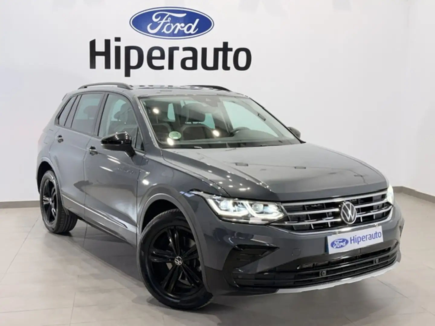 Volkswagen Tiguan 2.0TDI Urban Sport DSG 110kW Gris - 1