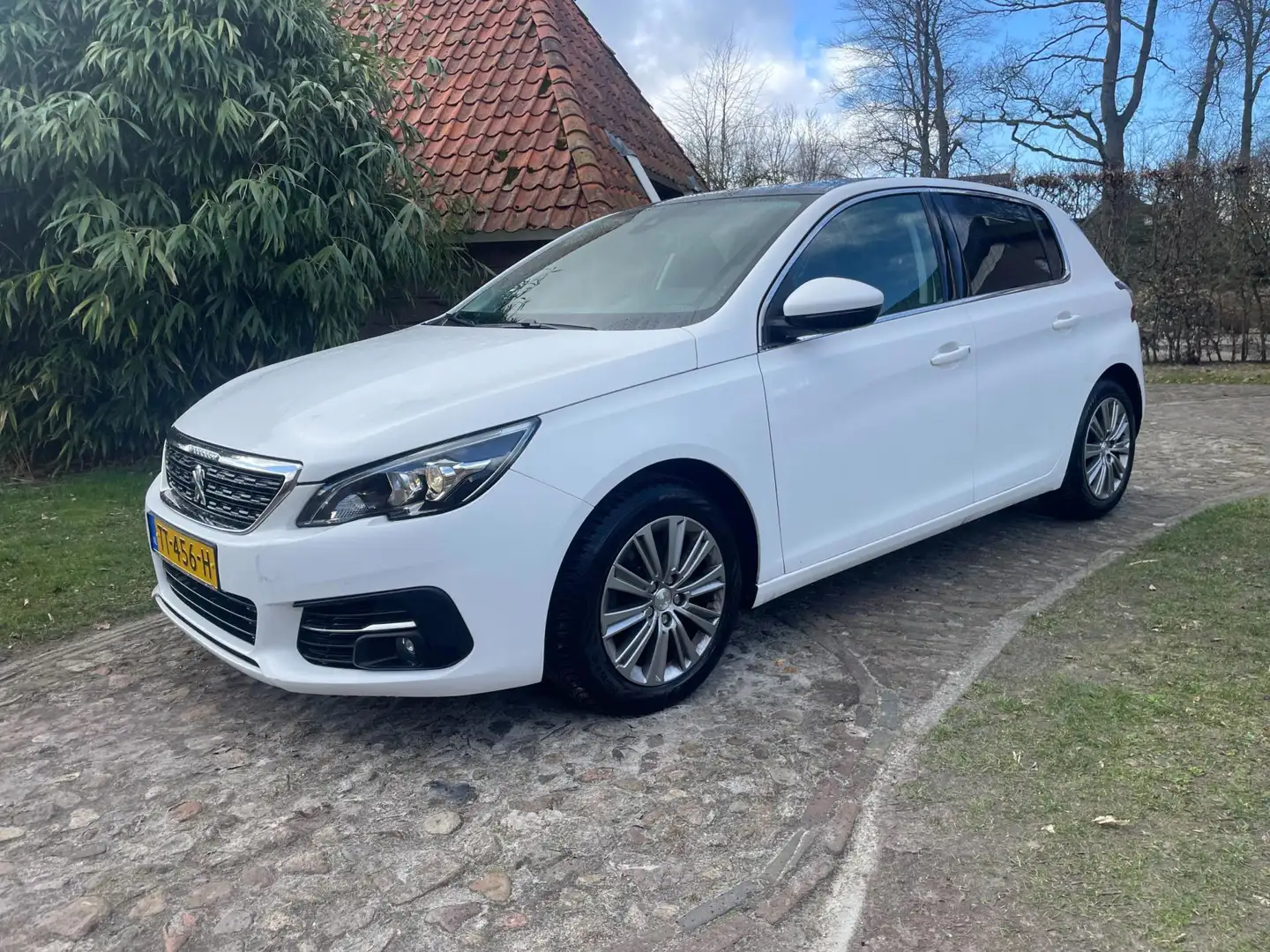 Peugeot 308 1.2 PureTech Blue Lease Premium-Navi-Pano-NW Riem- Blanco - 2