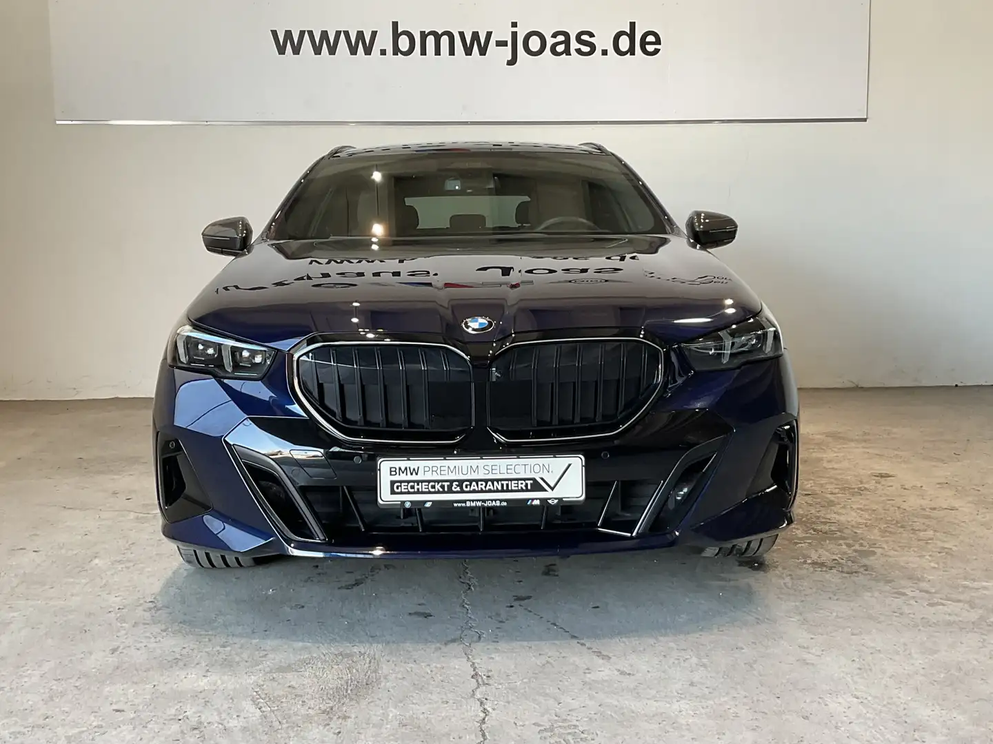 BMW 540 d xDrive Touring M Sportpaket AHK Blau - 2