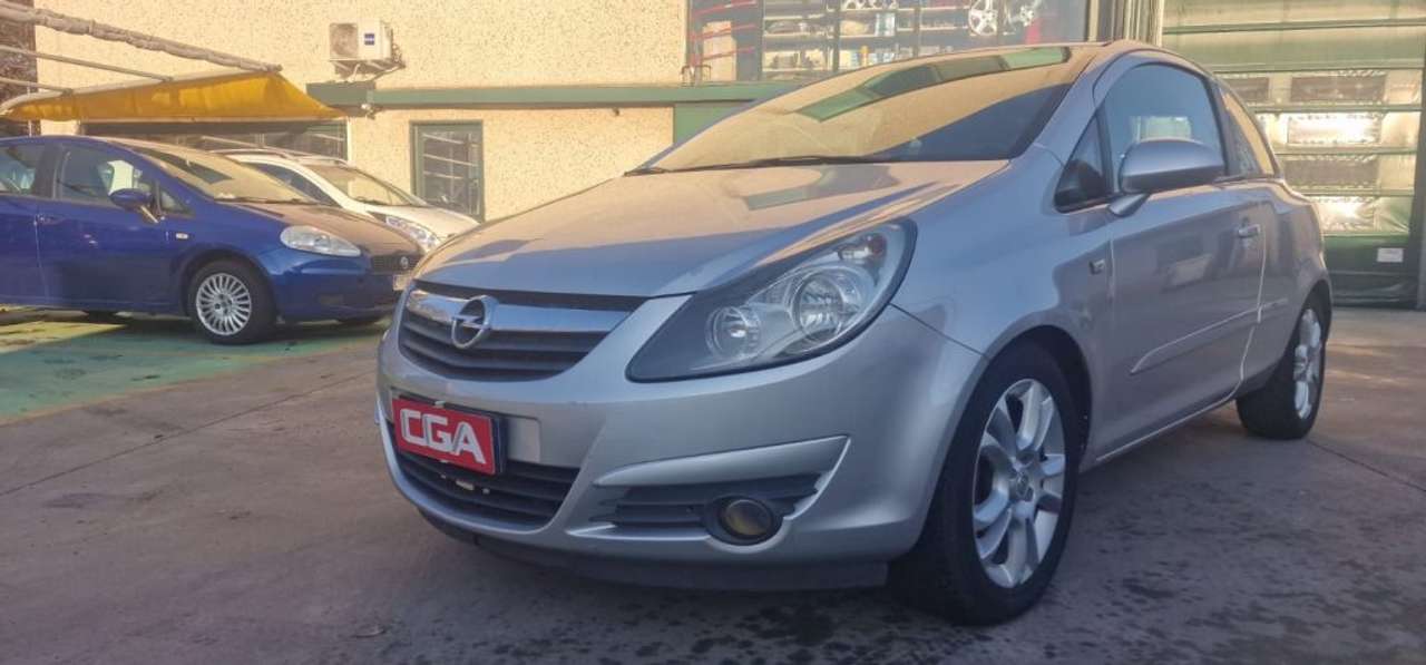 Opel Corsa 1.2 3 porte Club