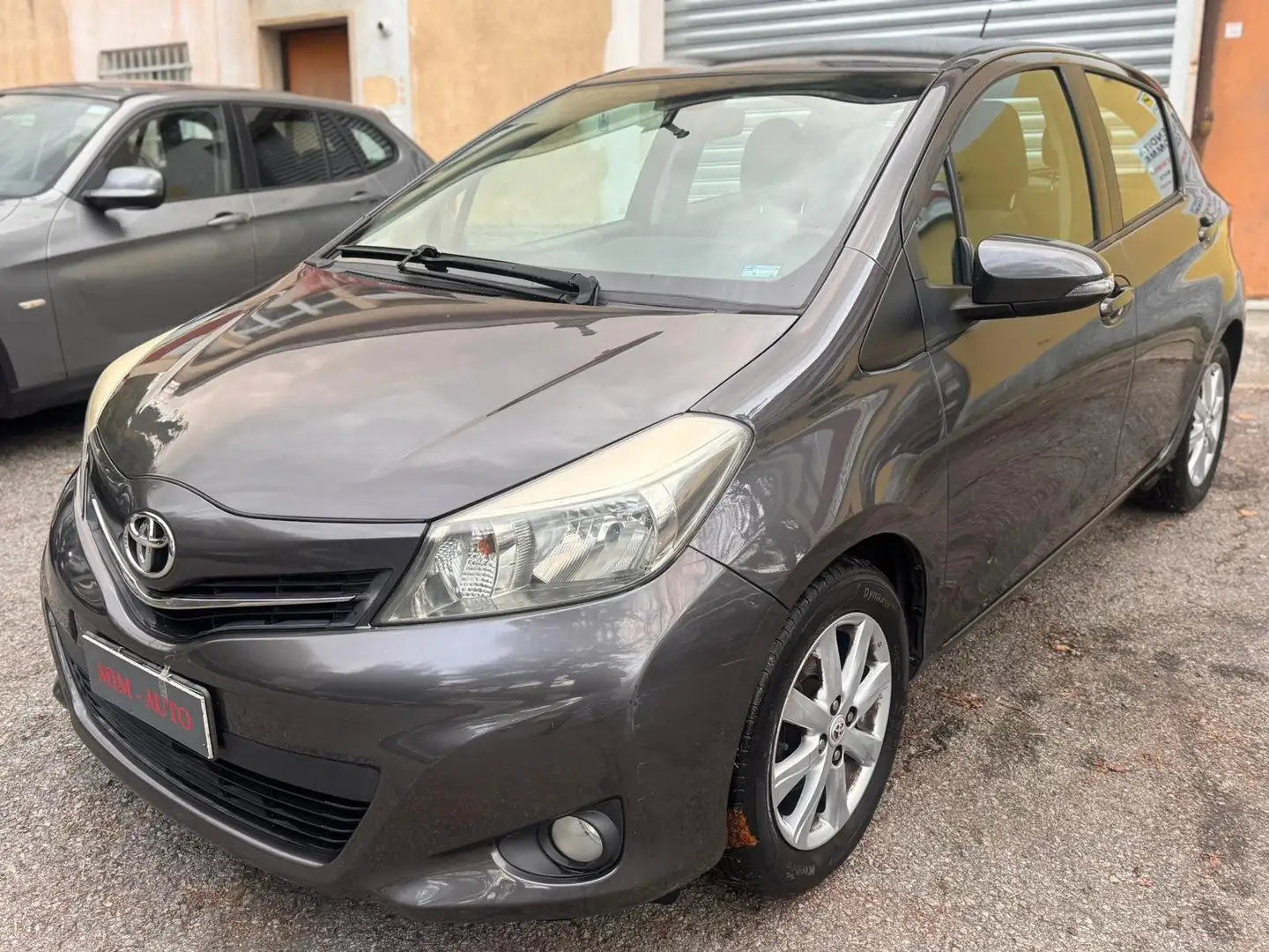 Toyota Yaris Yaris 5p 1.0 Lounge 54M.KM!!! GARANZIA 1 ANNO Gris - 2
