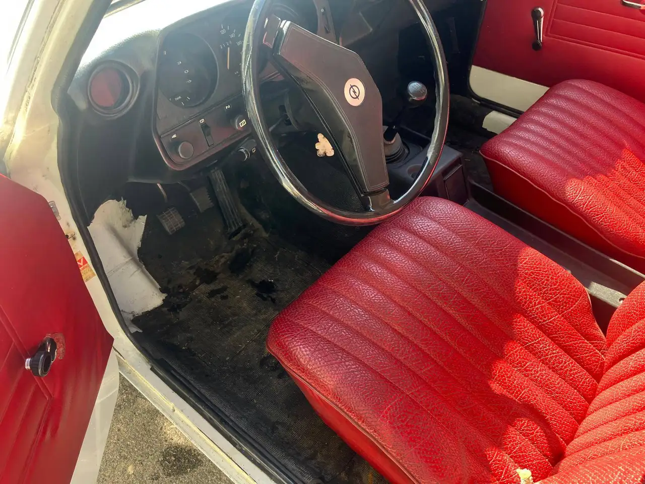 Opel Ascona 1.2 due porte, foto 5