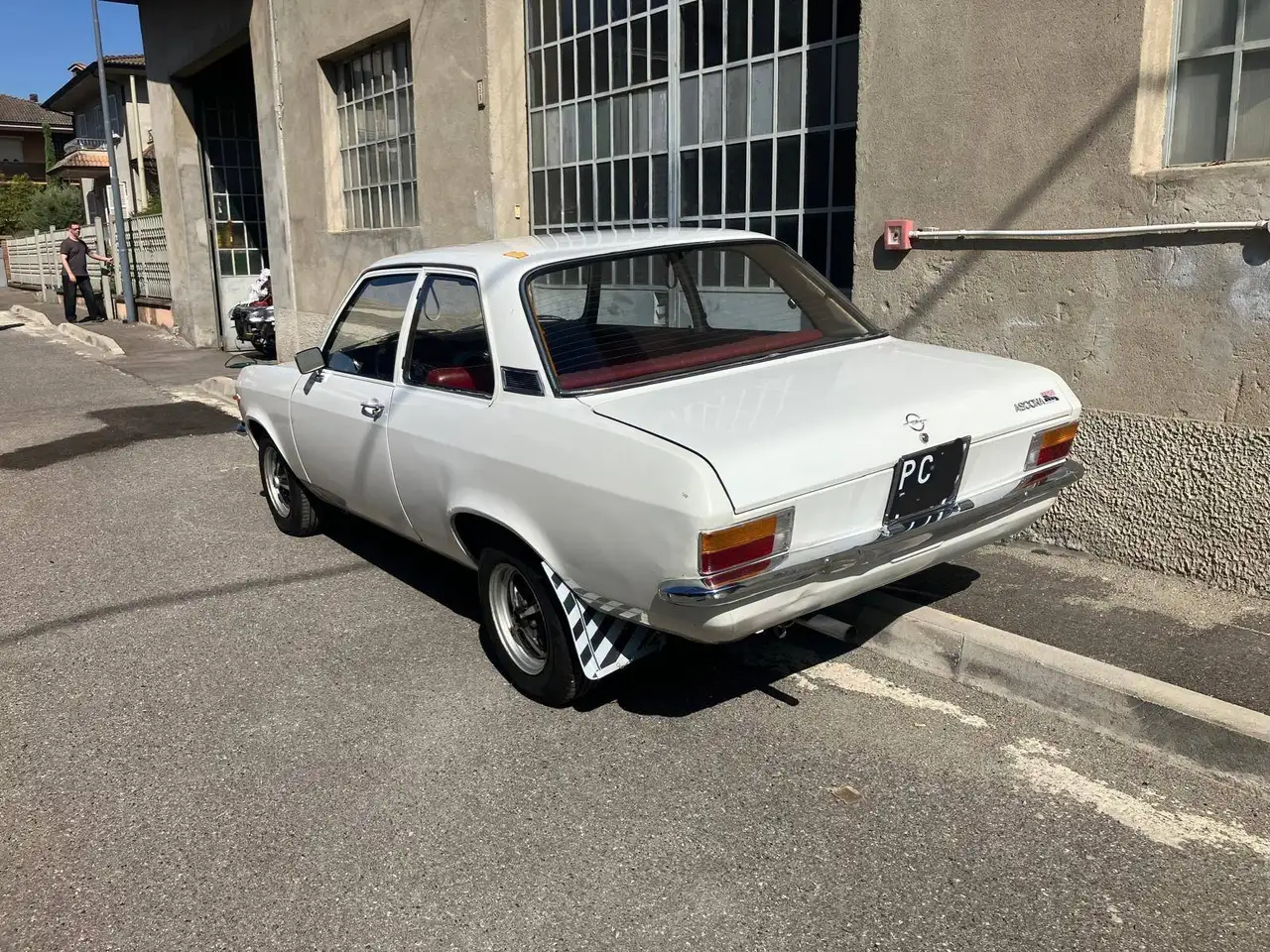 Opel Ascona 1.2 due porte, foto 3