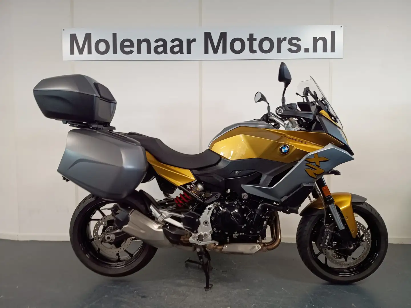 BMW F 900 XR Zwart - 1