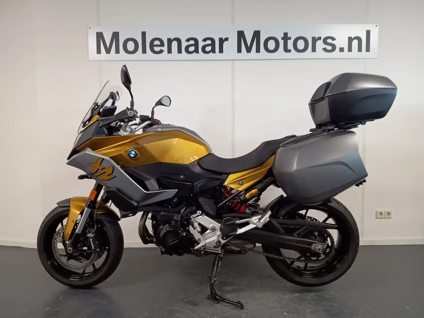 BMW F 900 XR Zwart - 2