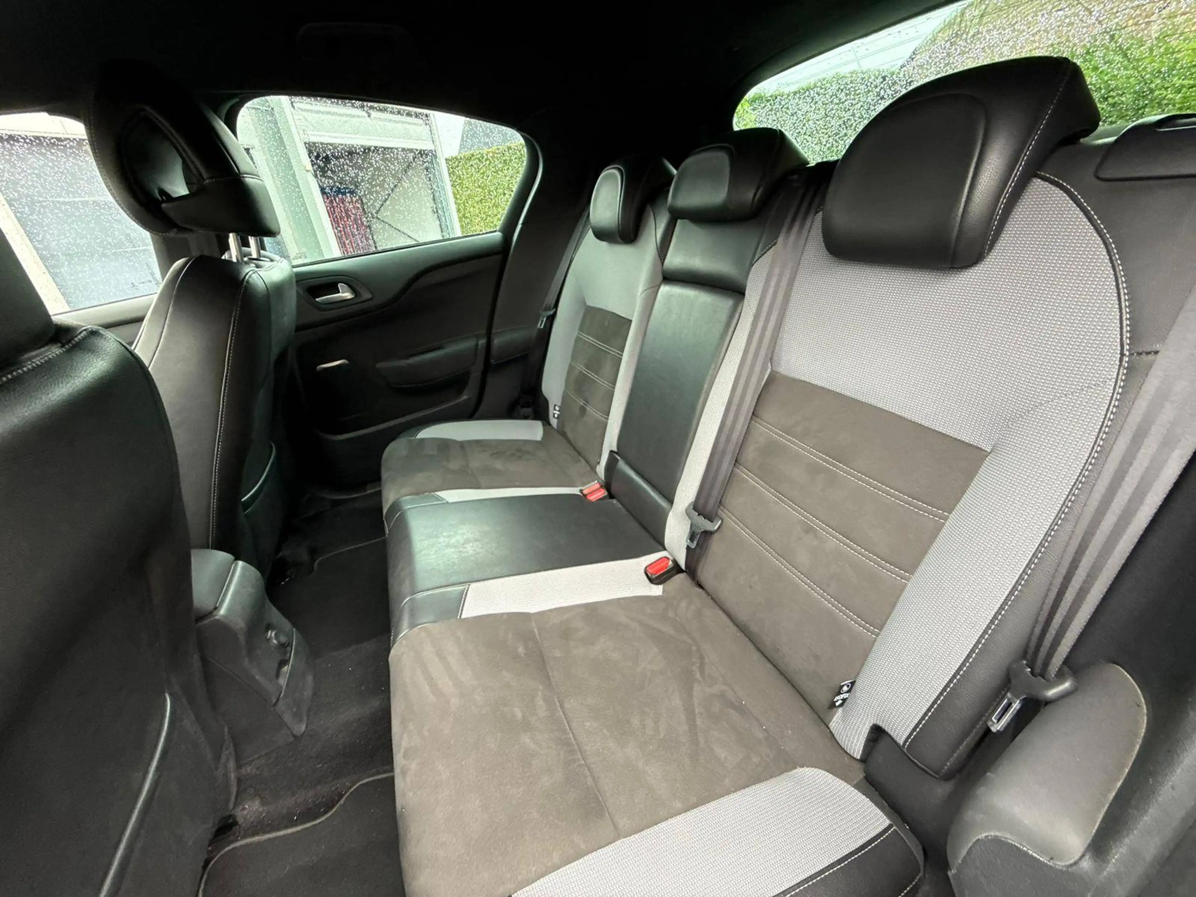 DS Automobiles DS 4 DS 4 1.2 PureTech Business GPS S GARANTIE 1 AN/JAAR — photo 10
