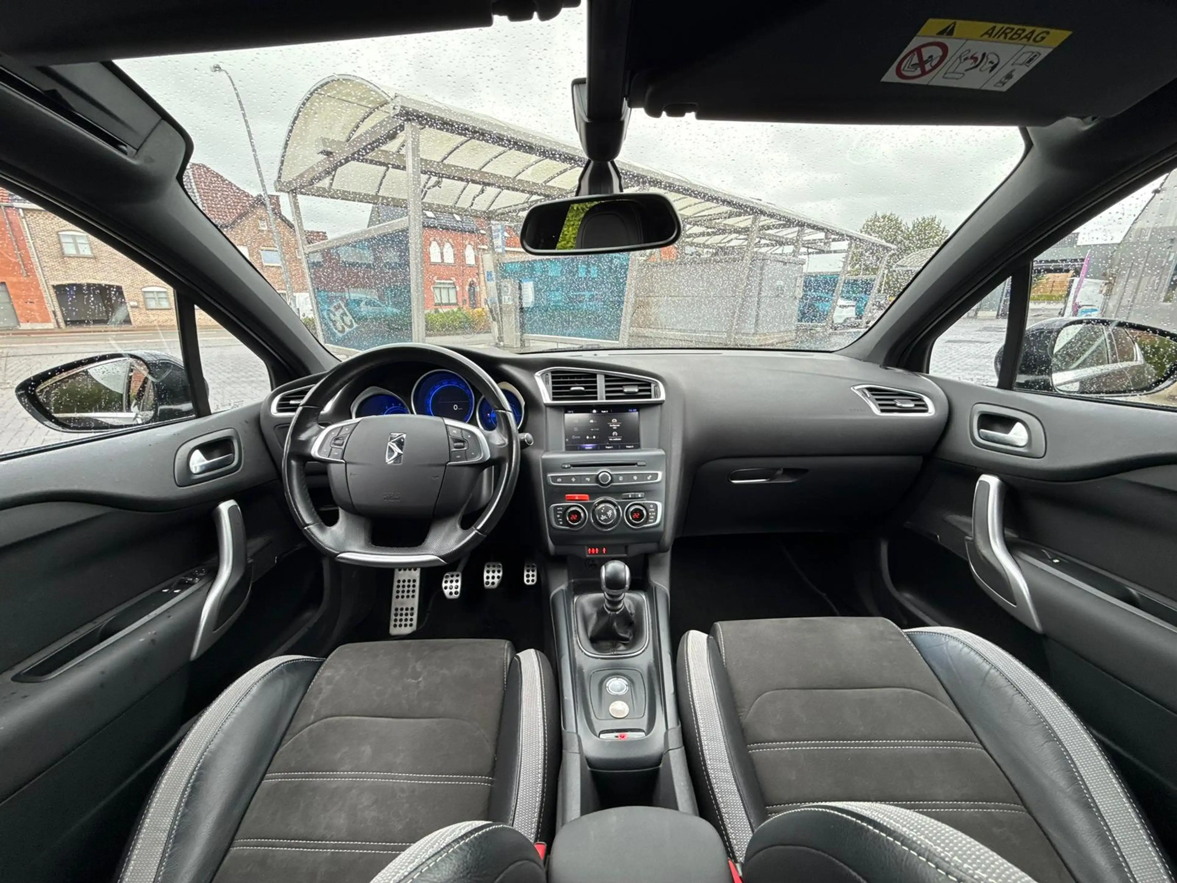 DS Automobiles DS 4 DS 4 1.2 PureTech Business GPS S GARANTIE 1 AN/JAAR — photo 11