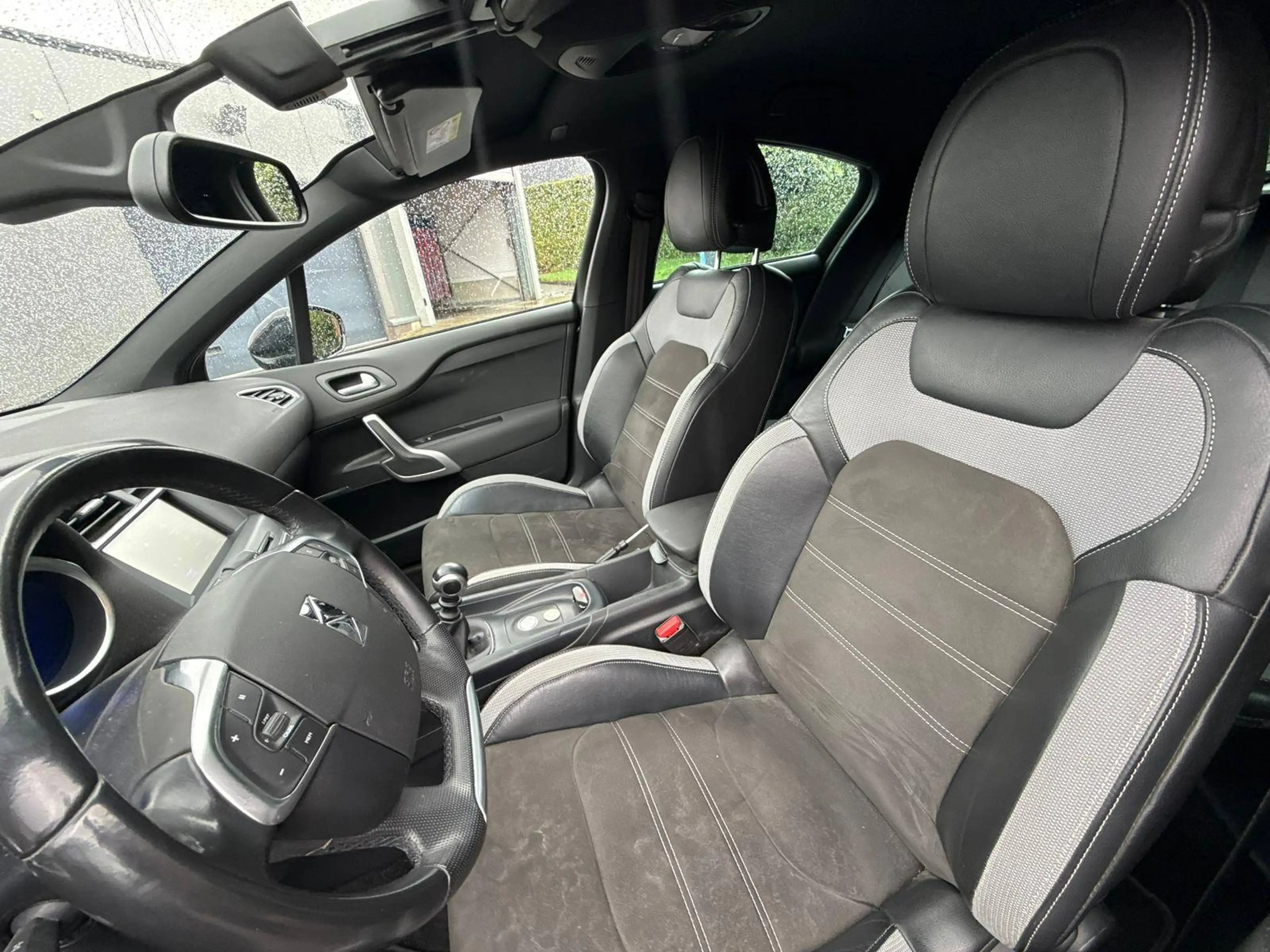 DS Automobiles DS 4 DS 4 1.2 PureTech Business GPS S GARANTIE 1 AN/JAAR — photo 9
