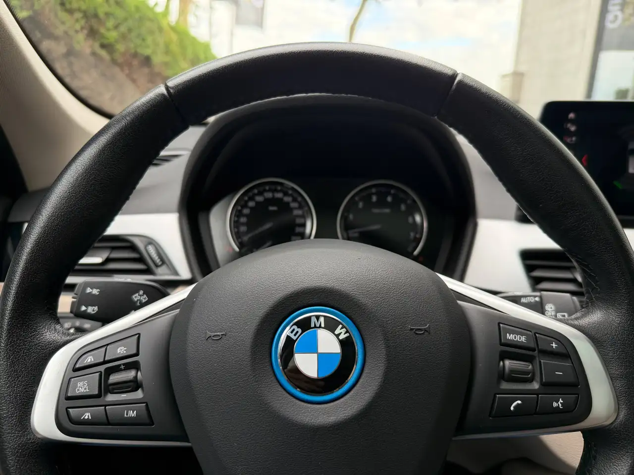 BMW X1 Plug in Hybride,Open dak,Leder,Elektrische zetels met memory functie,Elektrische koffer,Verwarmde zetels,Head Up display, миниатюра 13