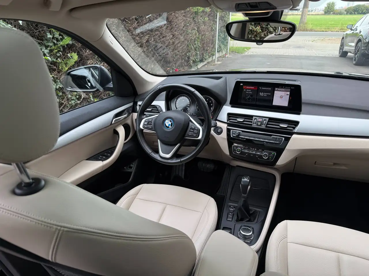 BMW X1 Plug in Hybride,Open dak,Leder,Elektrische zetels met memory functie,Elektrische koffer,Verwarmde zetels,Head Up display, миниатюра 6