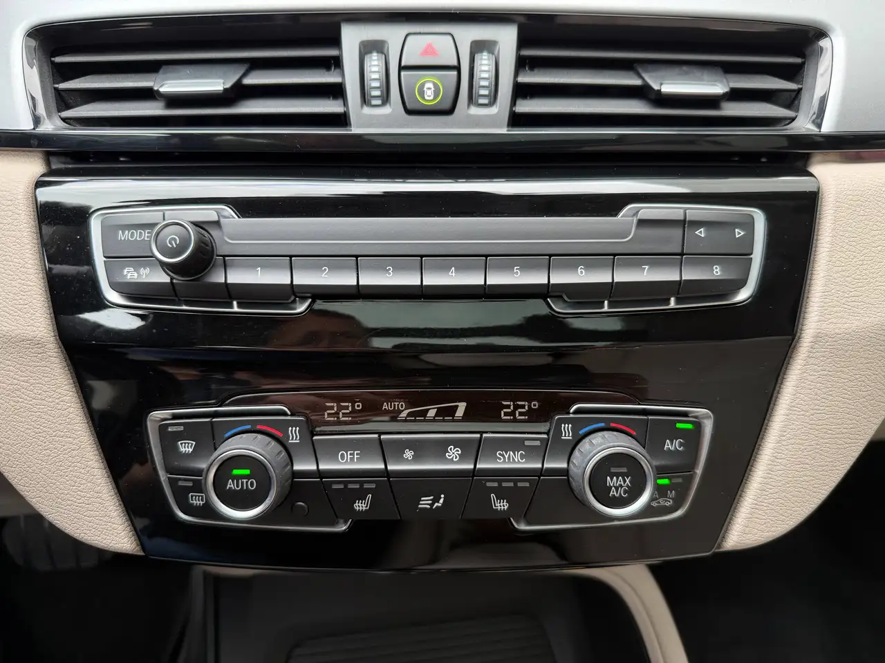 BMW X1 Plug in Hybride,Open dak,Leder,Elektrische zetels met memory functie,Elektrische koffer,Verwarmde zetels,Head Up display, миниатюра 12