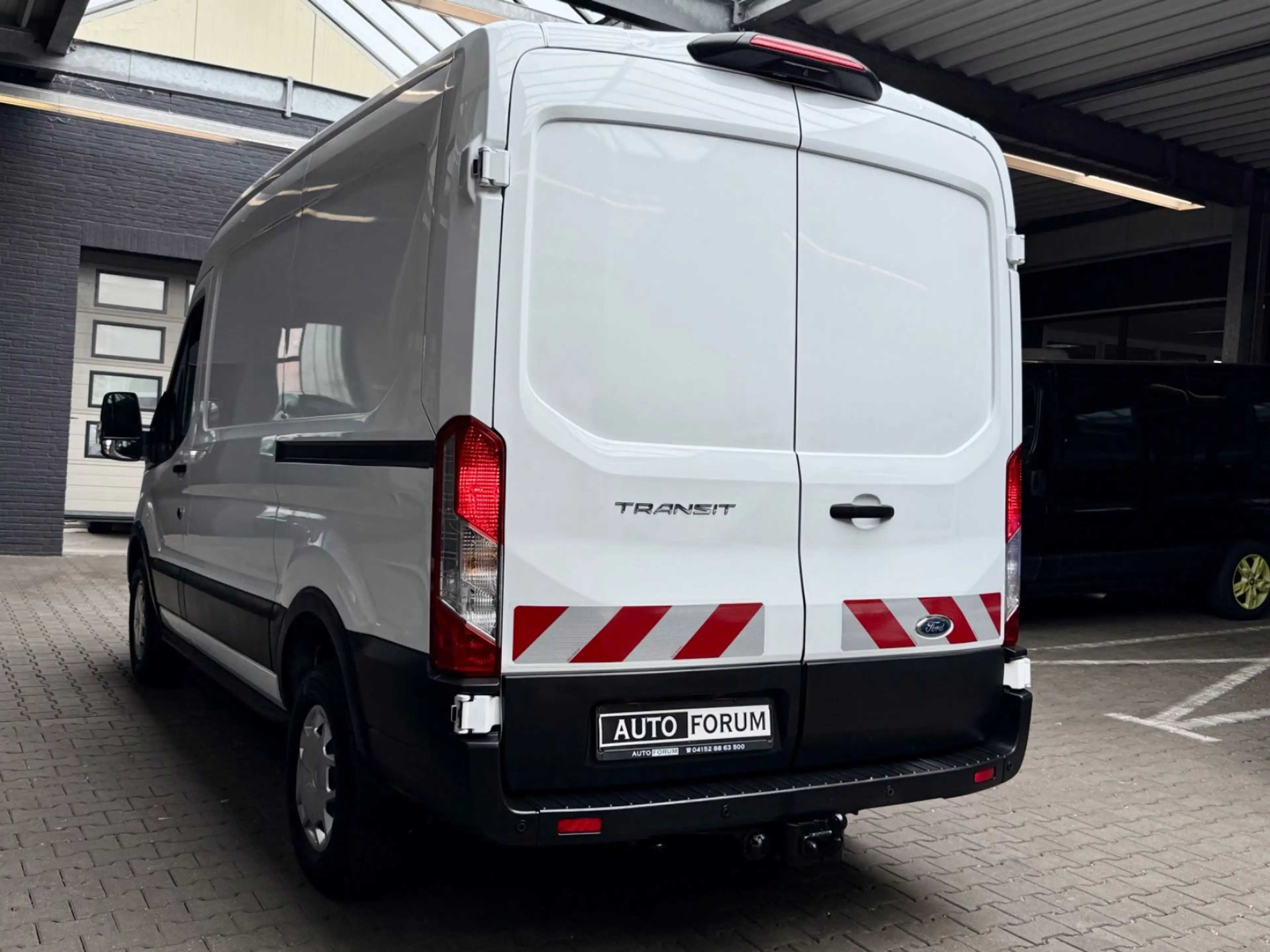 Ford Transit 2.0 D L2H2 4X4 3,5t AHK CAM KLIMA TEMPOM — photo 8