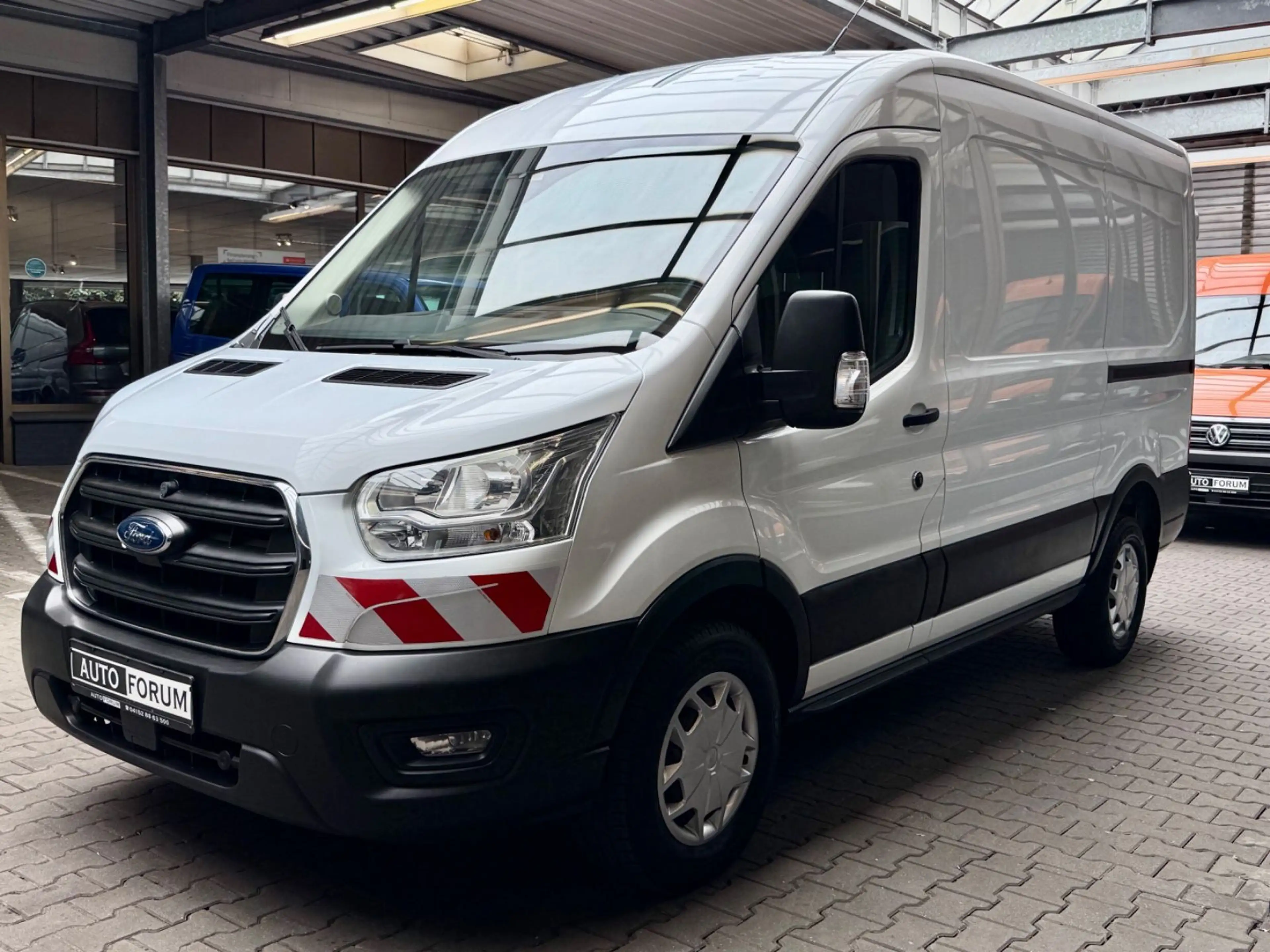 Ford Transit 2.0 D L2H2 4X4 3,5t AHK CAM KLIMA TEMPOM — photo 5