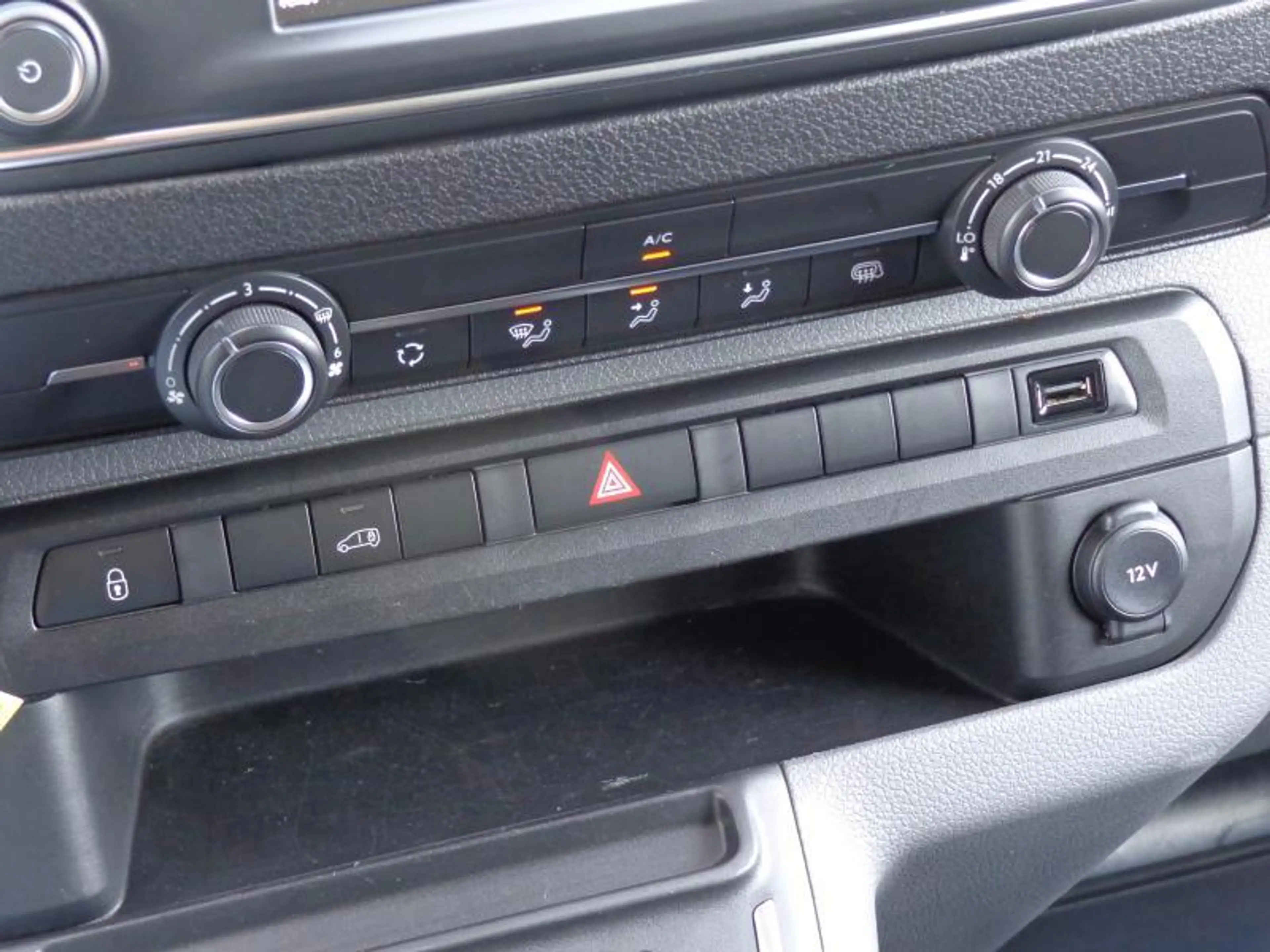 Peugeot Expert Electric L2 2Pl - GPS - Caméra — photo 8