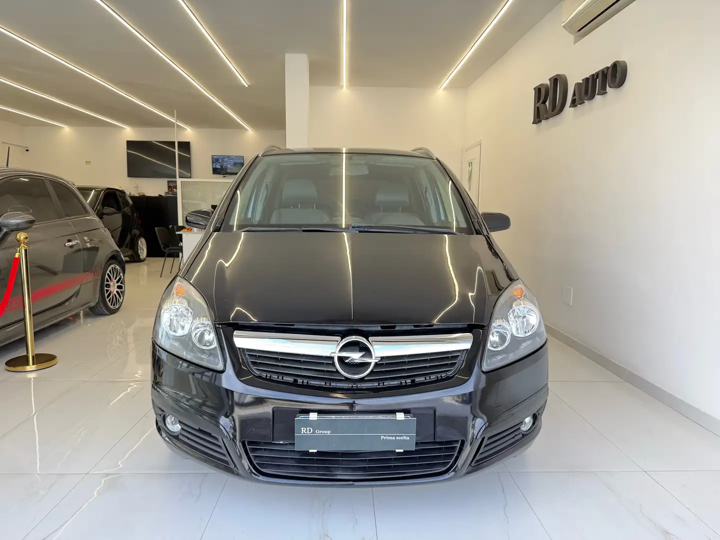 Opel Zafira 1.9 cdti Cosmo 120cv 7 Posti Nero - 2