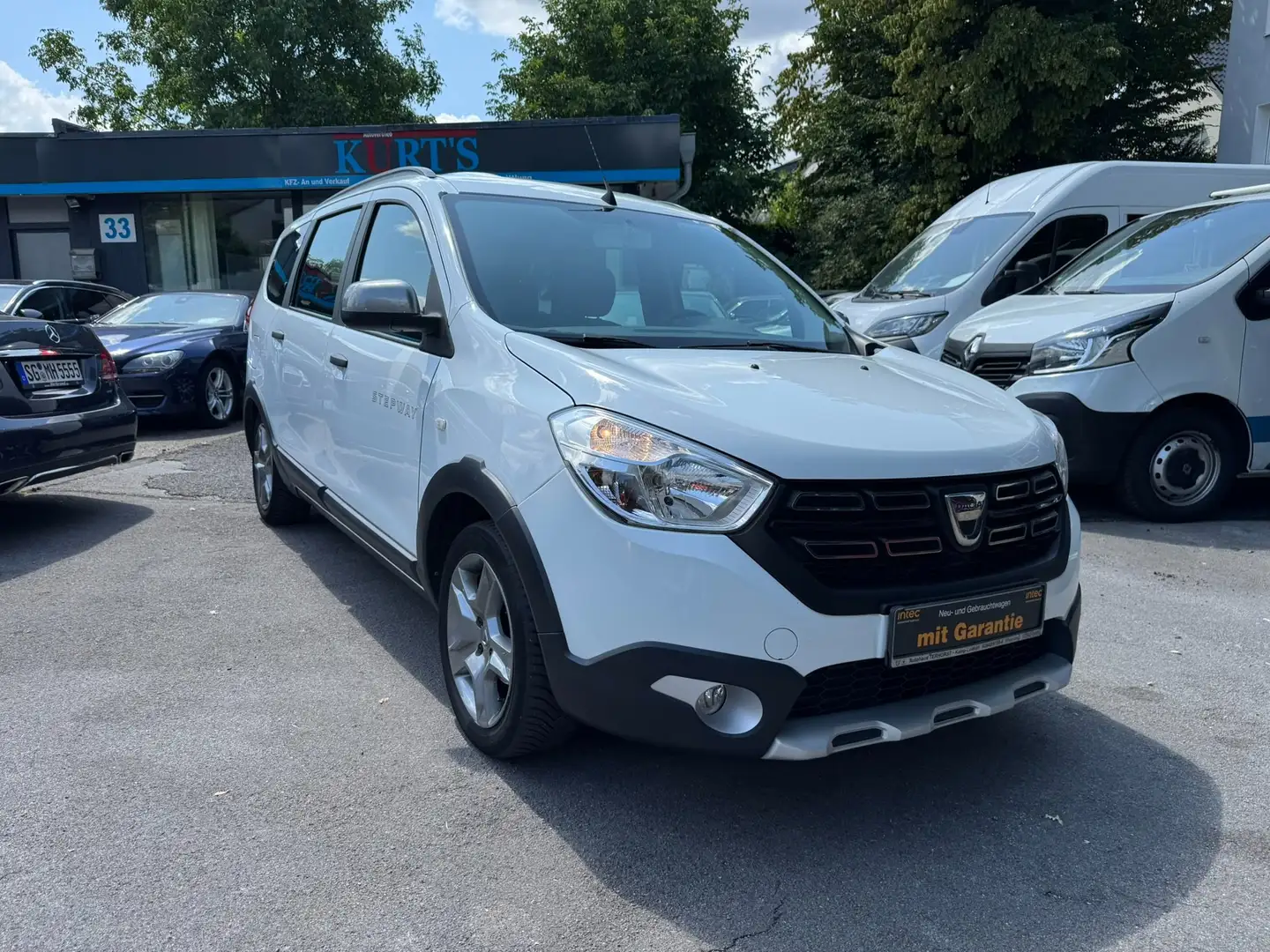 Dacia Lodgy Stepway/1.6/7Sitzer/Kamera/Navi/AHK Weiß - 1