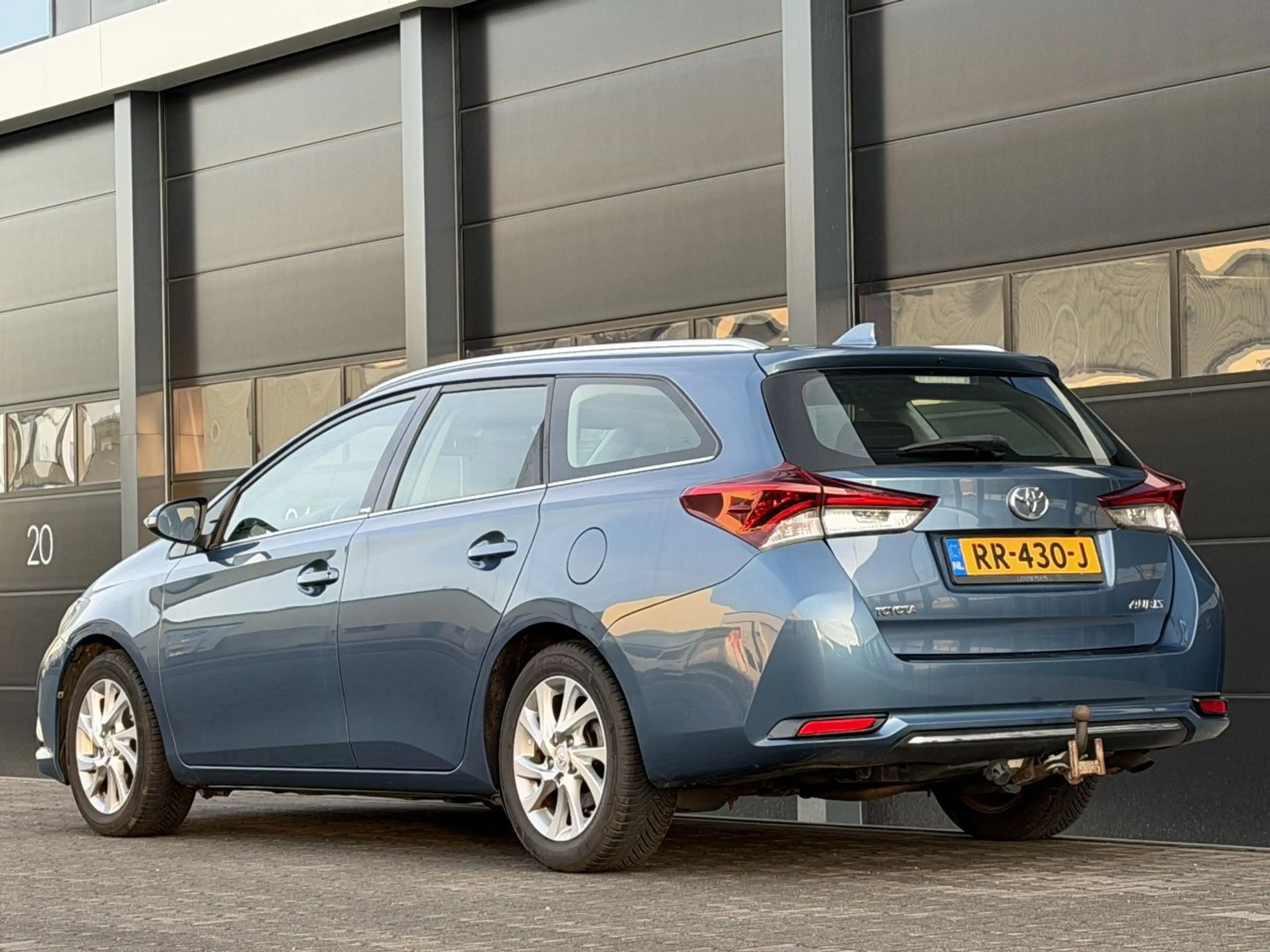 Toyota Auris 1.6d Navi Camera Clima EURO-6 — photo 5
