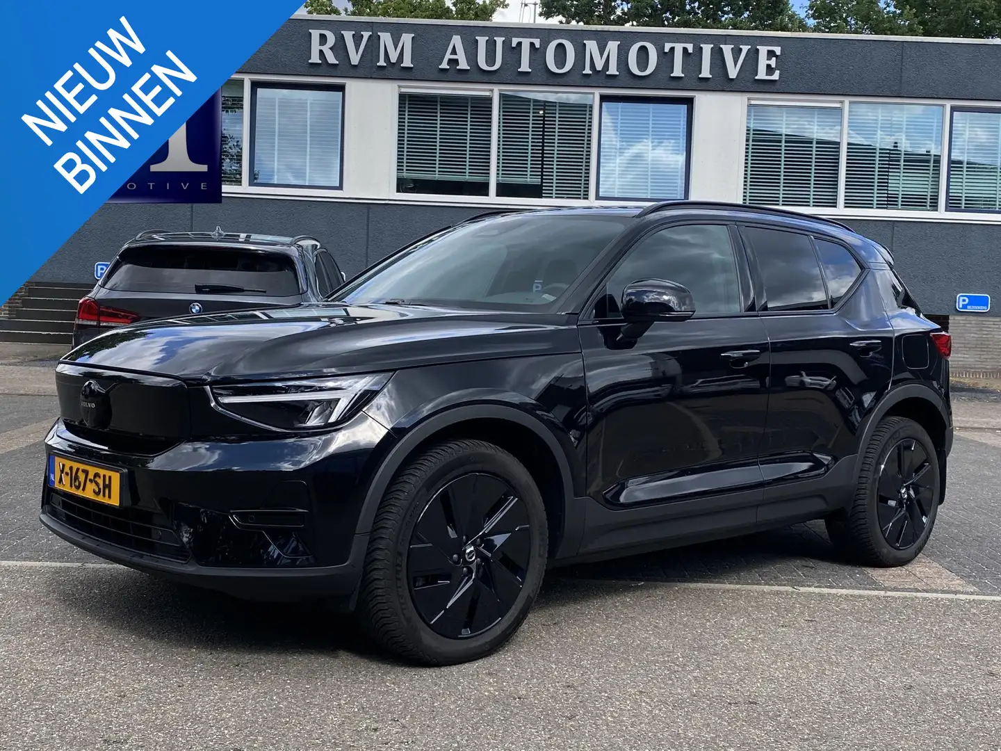 Volvo XC40 Single Motor Extended Range Plus 82 kWh ORIG. NL. Zwart - 1