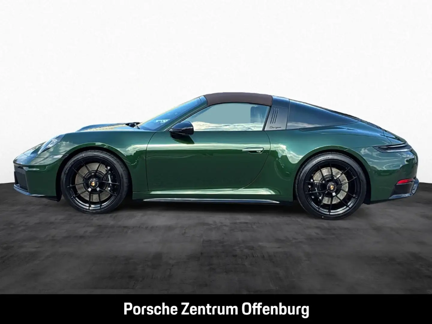 Porsche 992 -2 (911) Targa 4 GTS Groen - 2