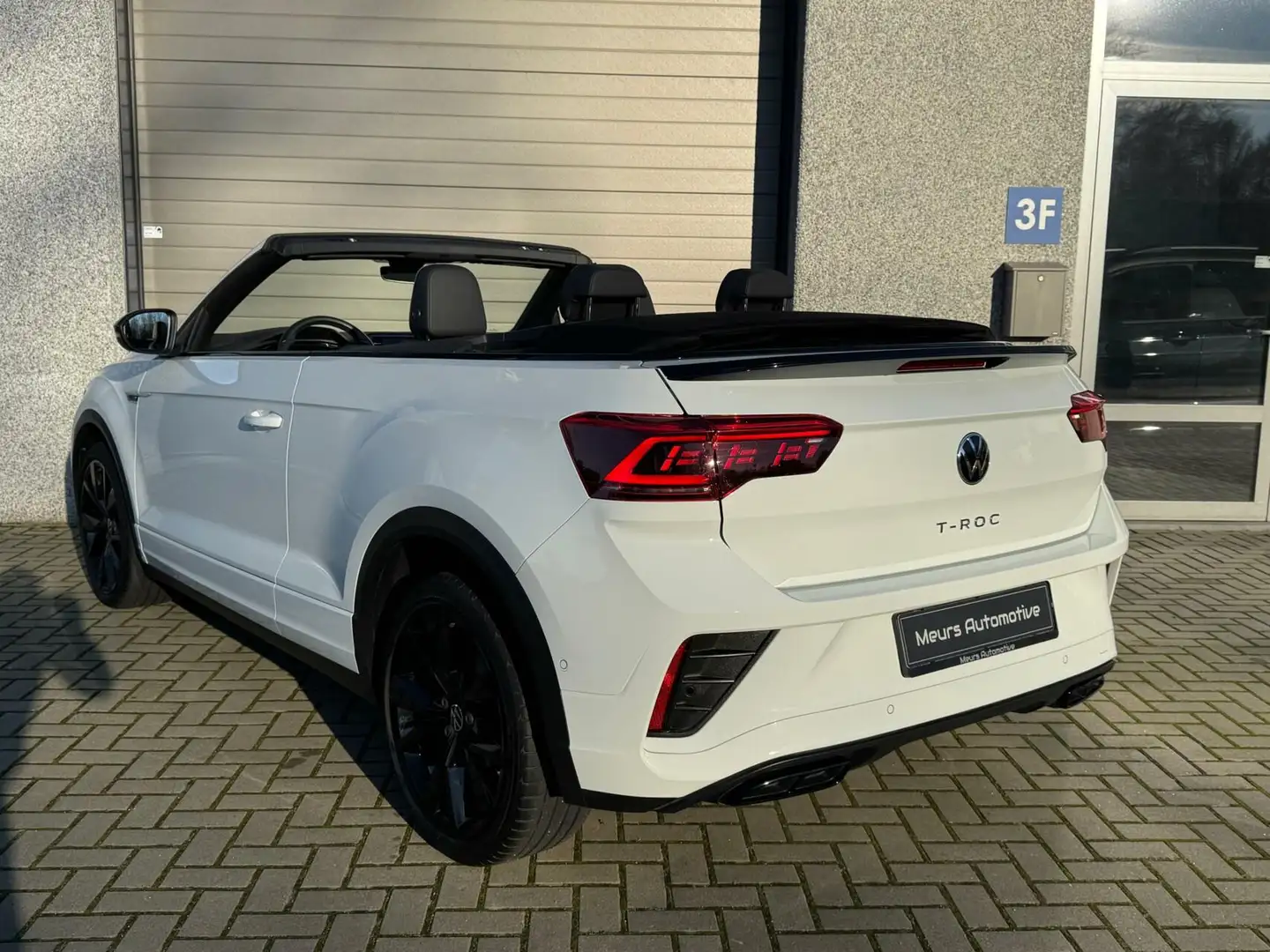 Volkswagen T-Roc Cabrio 1.5 TSI R-line 19 inch LM velgen/Leder/Virt Bianco - 2