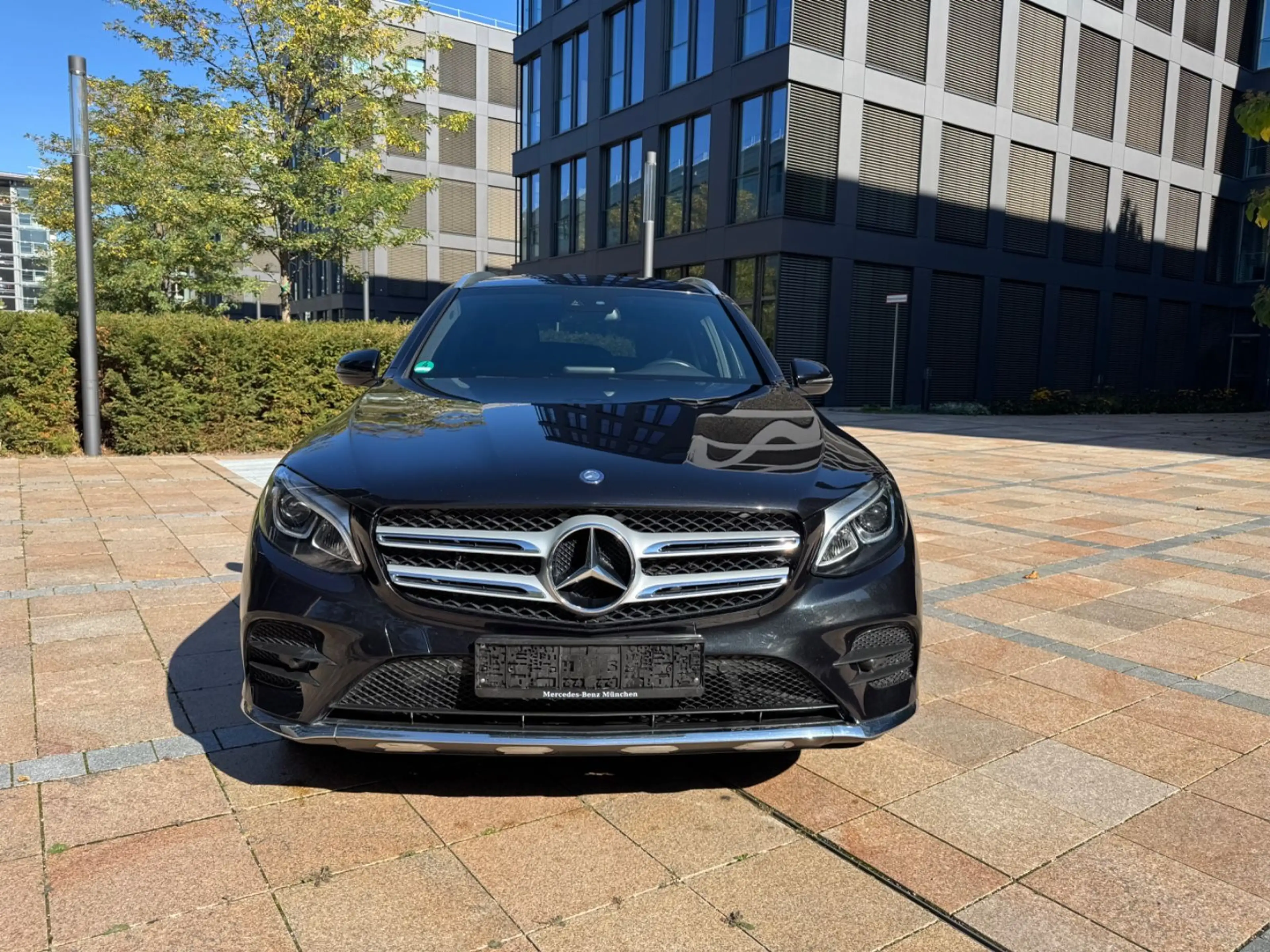 Mercedes-Benz GLC 220 d 4Matic Avantgarde/AMG-Line — photo 2