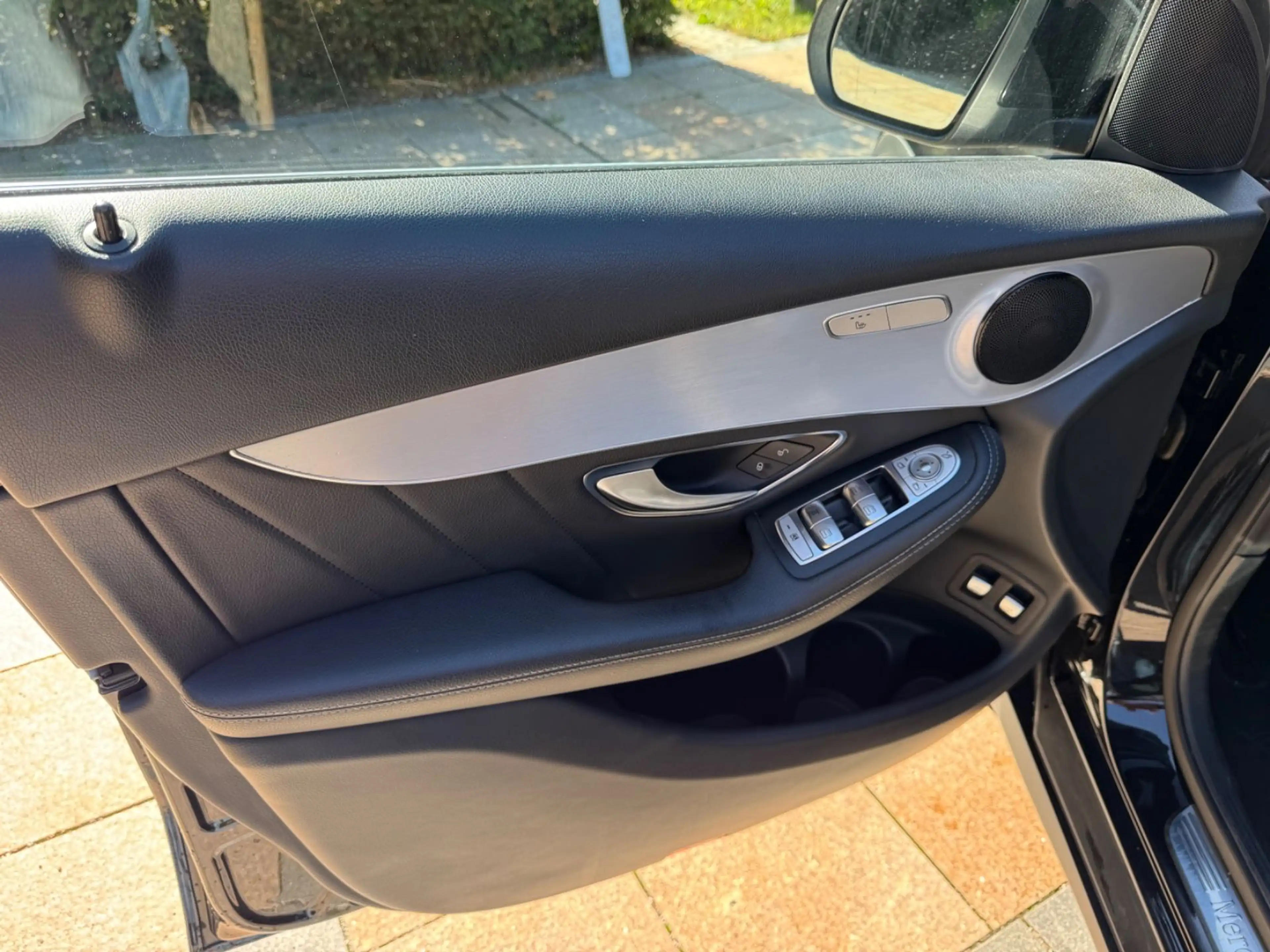 Mercedes-Benz GLC 220 d 4Matic Avantgarde/AMG-Line — photo 12