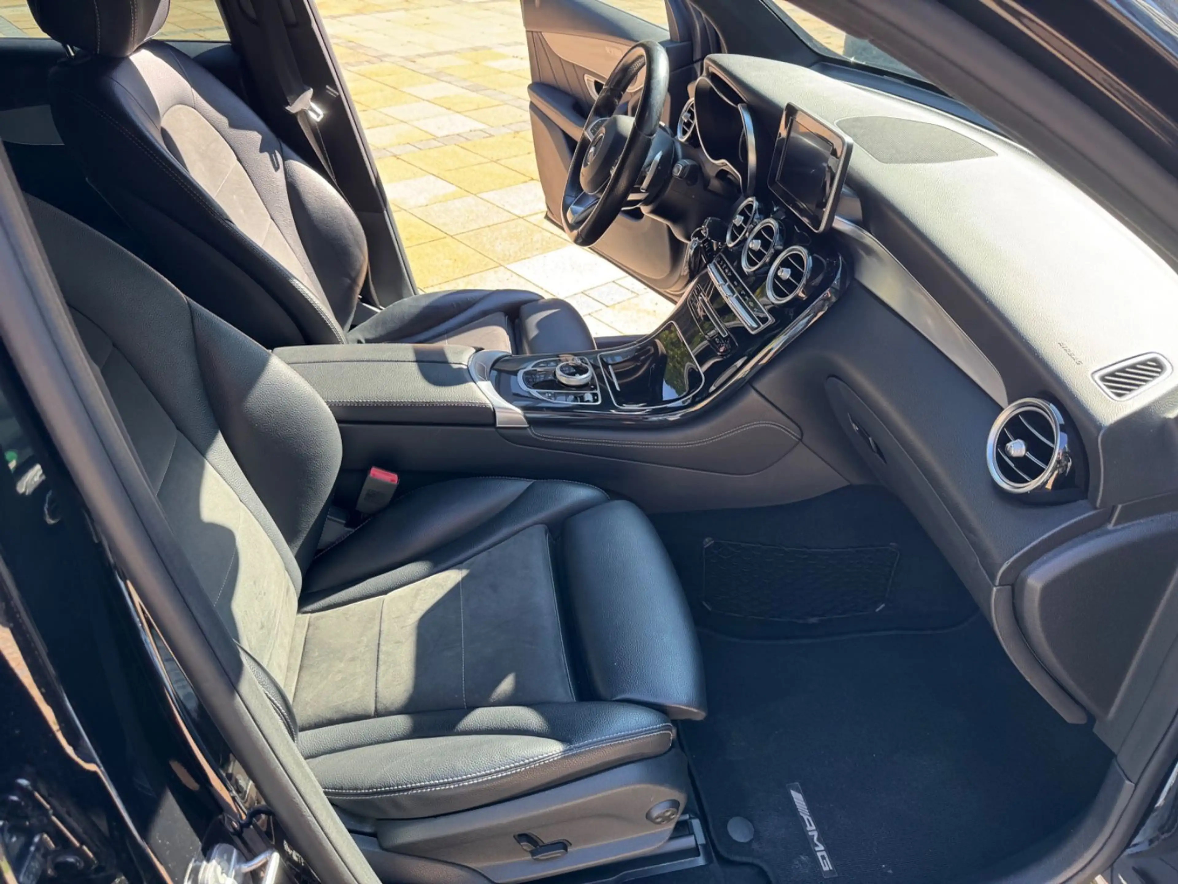 Mercedes-Benz GLC 220 d 4Matic Avantgarde/AMG-Line — photo 21