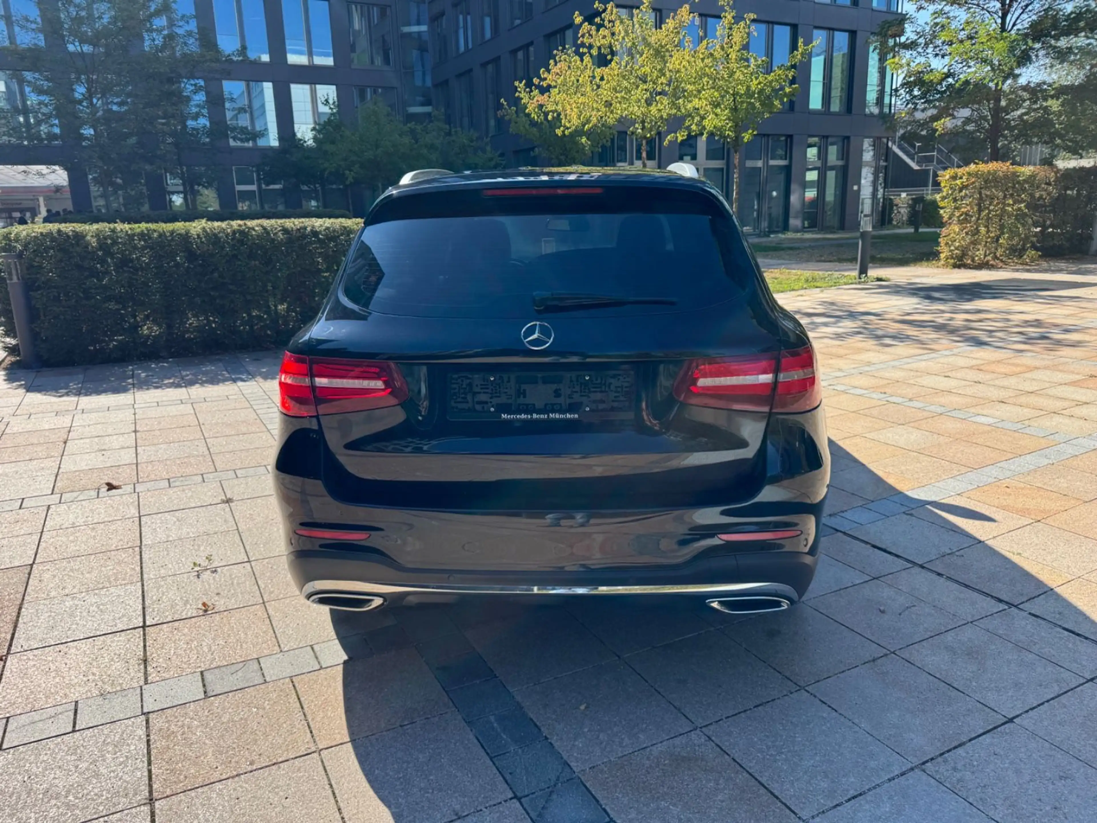 Mercedes-Benz GLC 220 d 4Matic Avantgarde/AMG-Line — photo 6